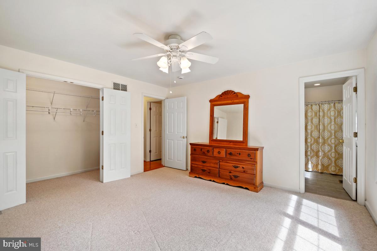 WALKER HILL - Residential