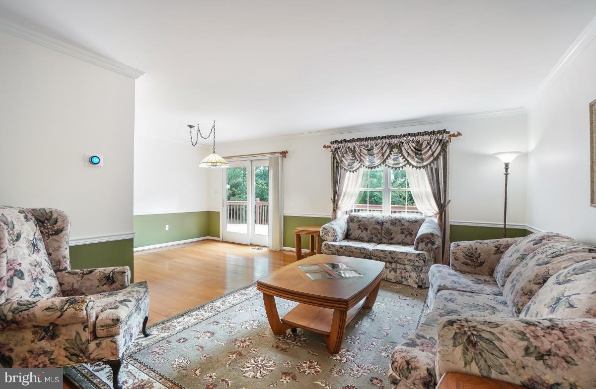 WALKER HILL - Residential