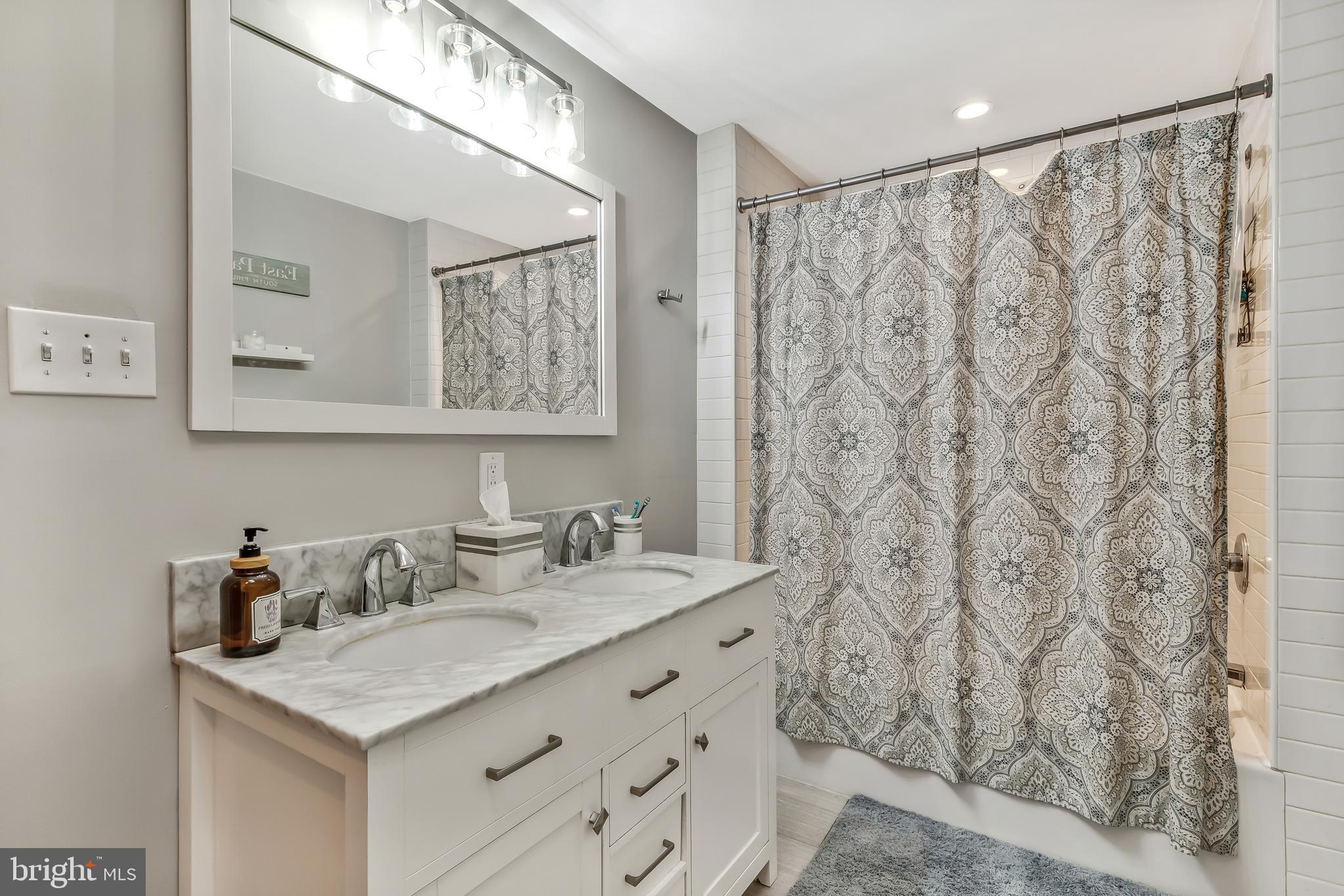 PASSYUNK SQUARE - Residential