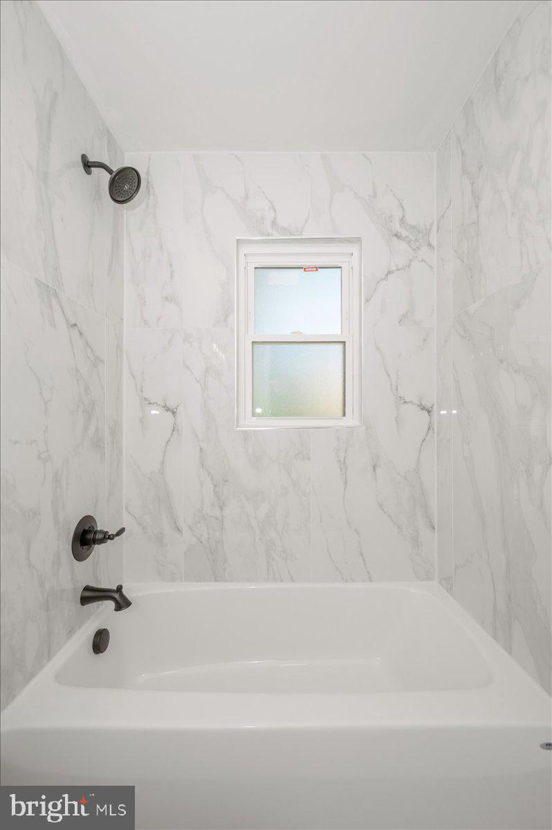 ORCHARD HILLS - Residential