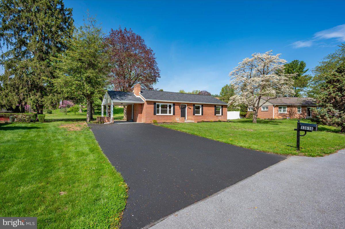 ORCHARD HILLS - Residential