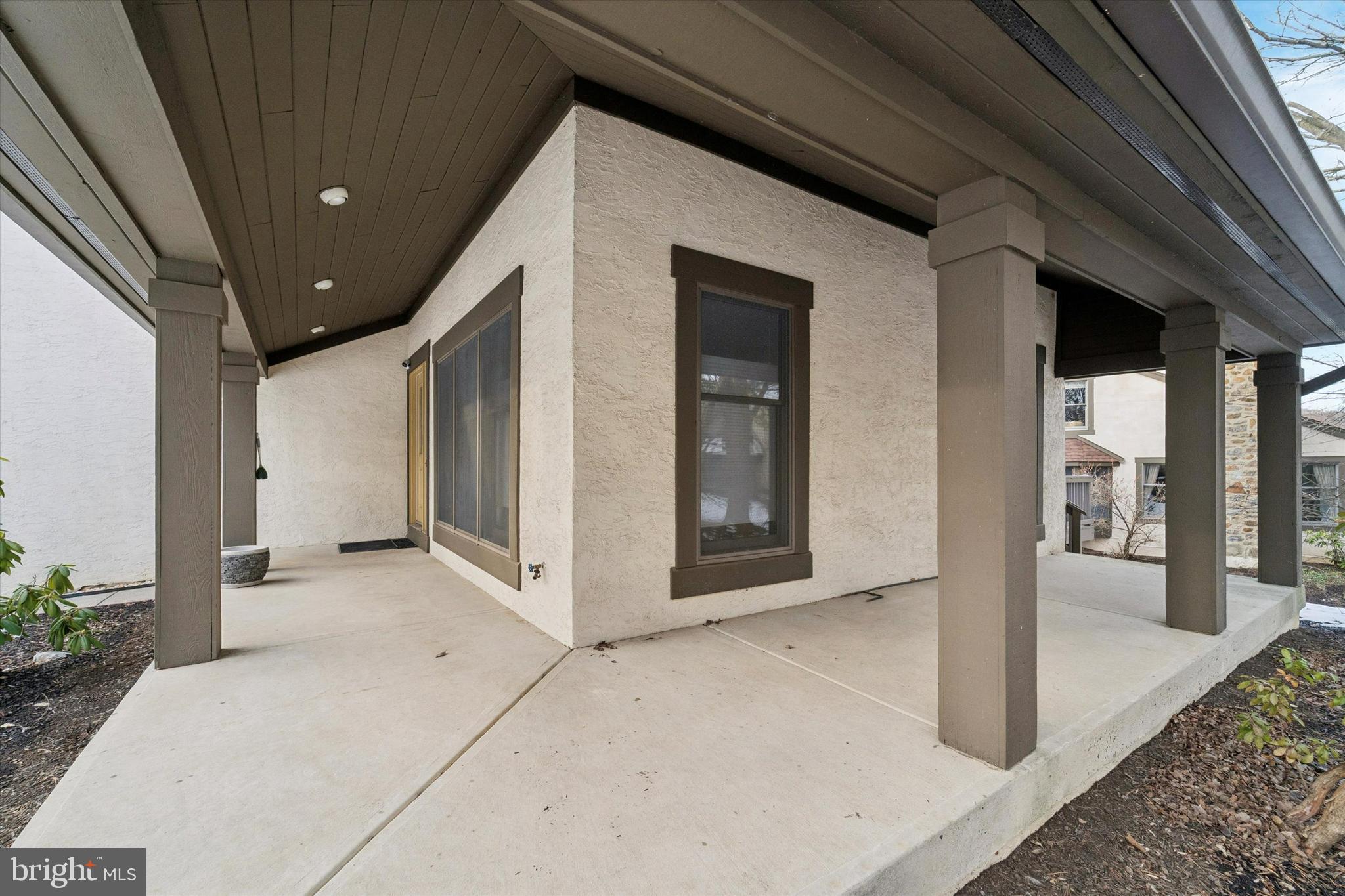 201 SPRINGHOUSE POND