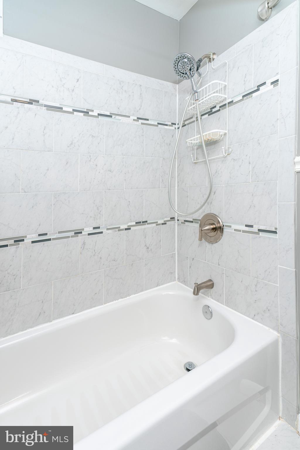 BEECHWOOD SQUARE - Residential