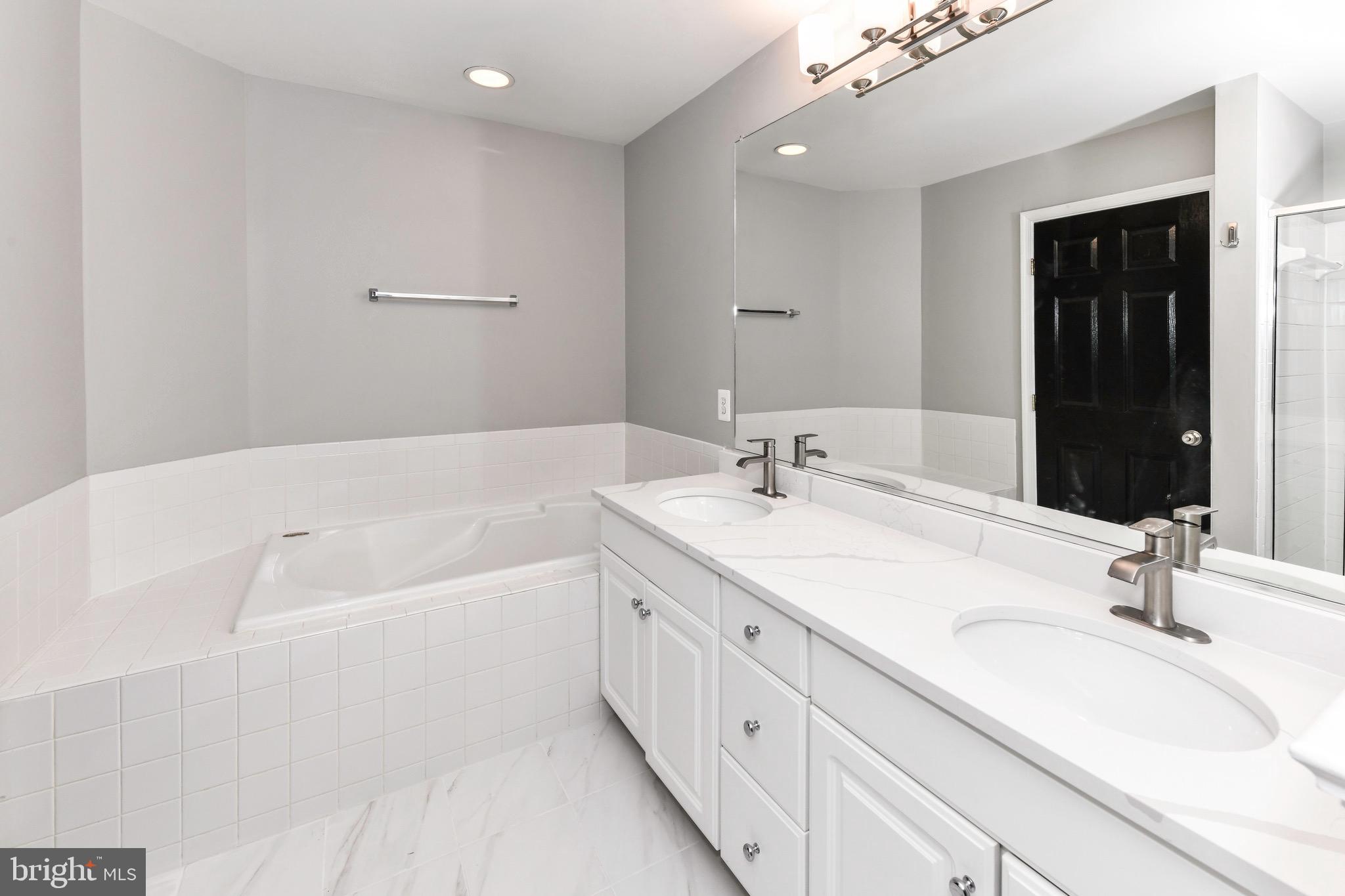 CAMERON STATION - Residential