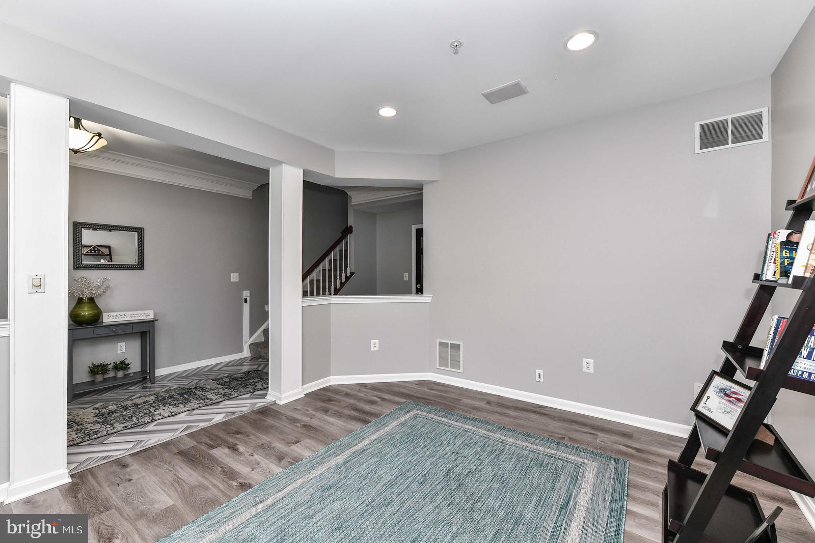 CAMERON STATION - Residential