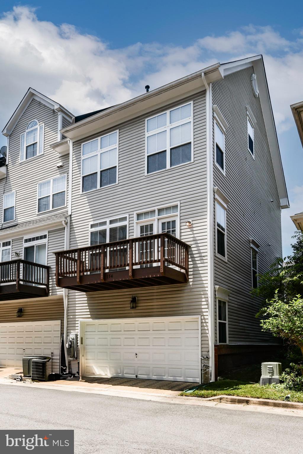 CAMERON STATION - Residential