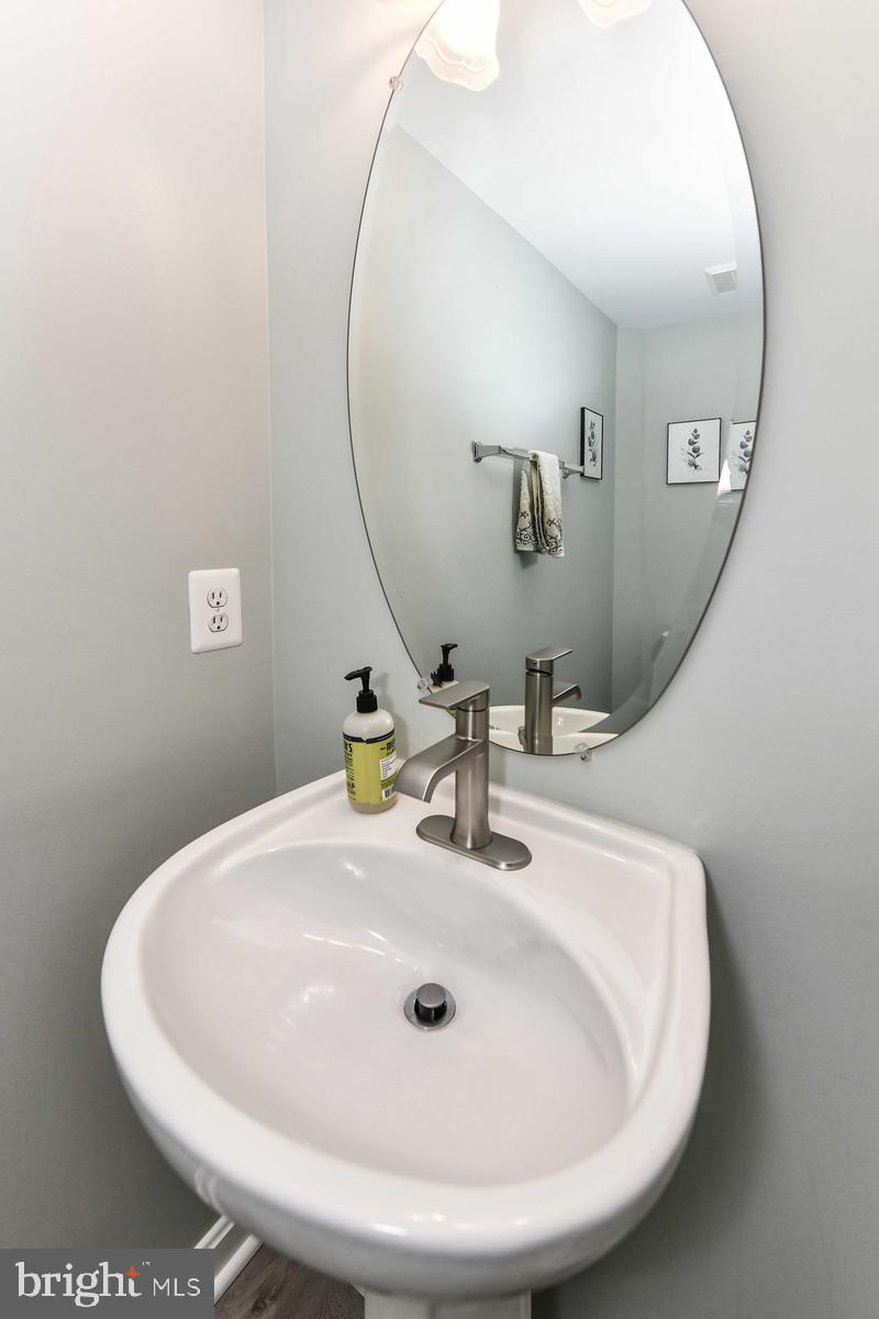 CAMERON STATION - Residential