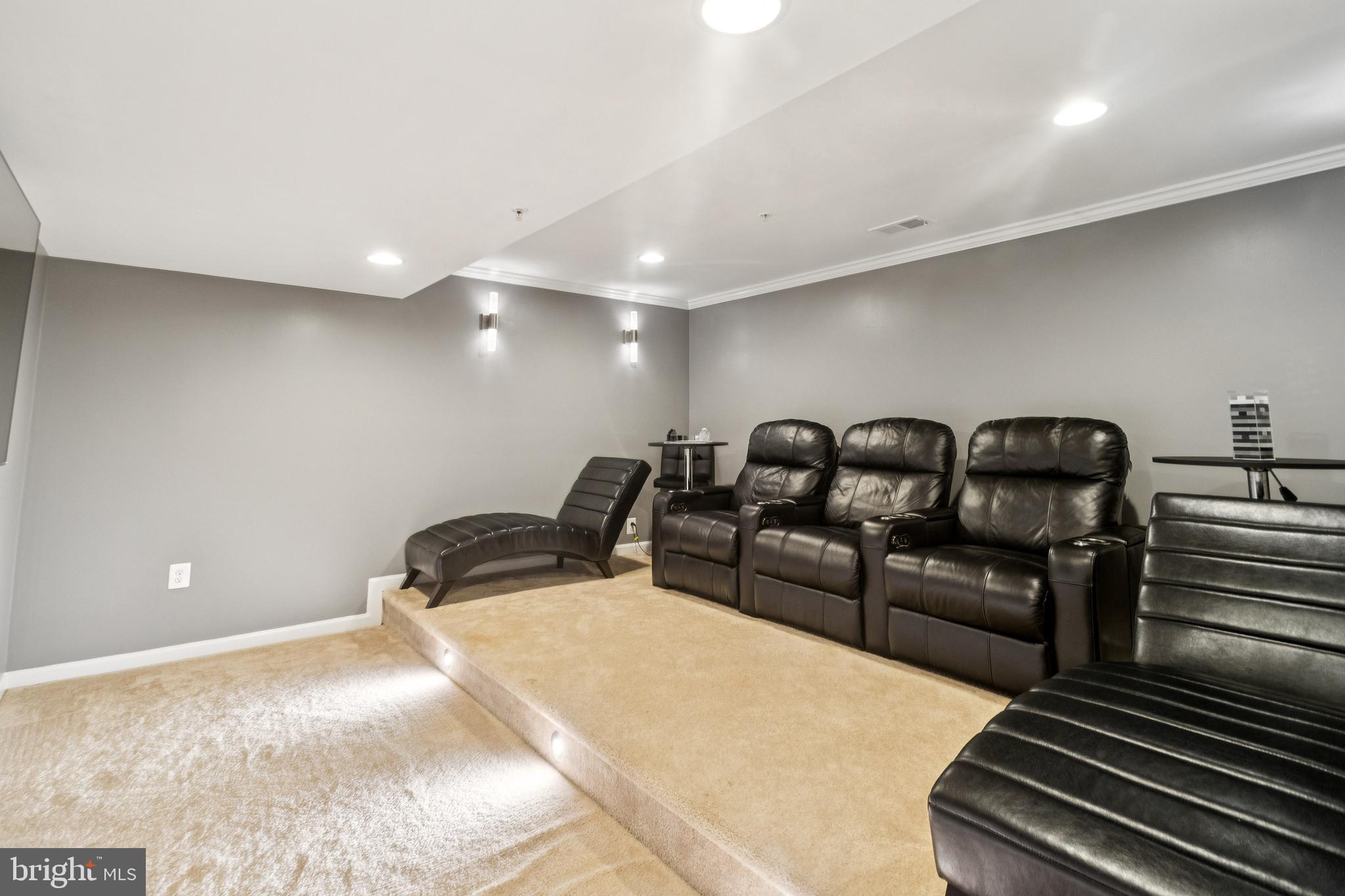 OAK CREEK CLUB - Residential