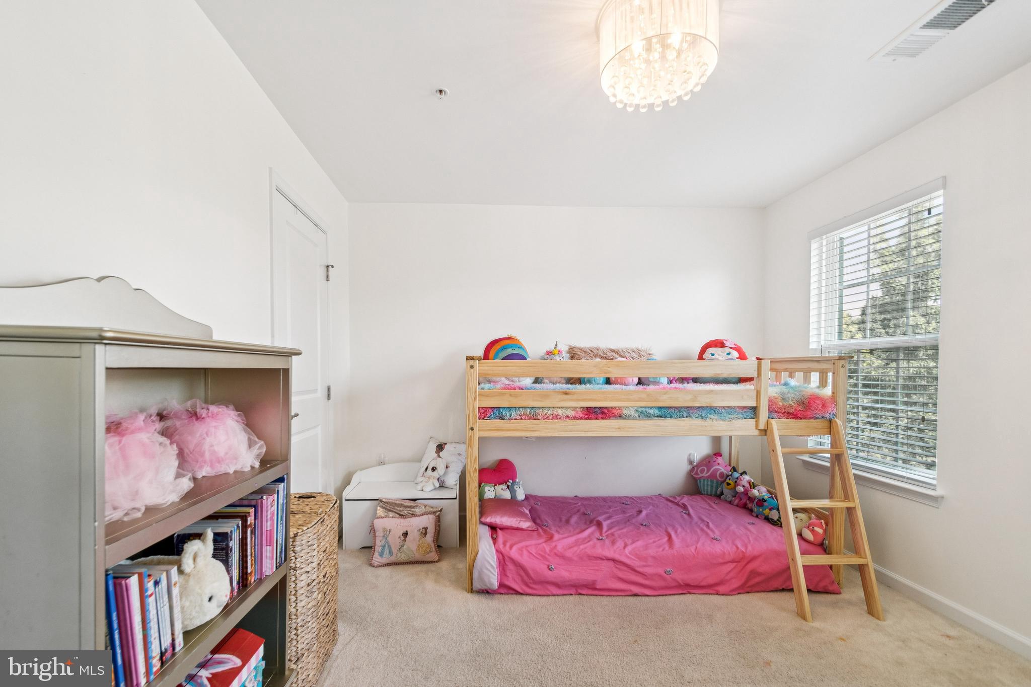 OAK CREEK CLUB - Residential