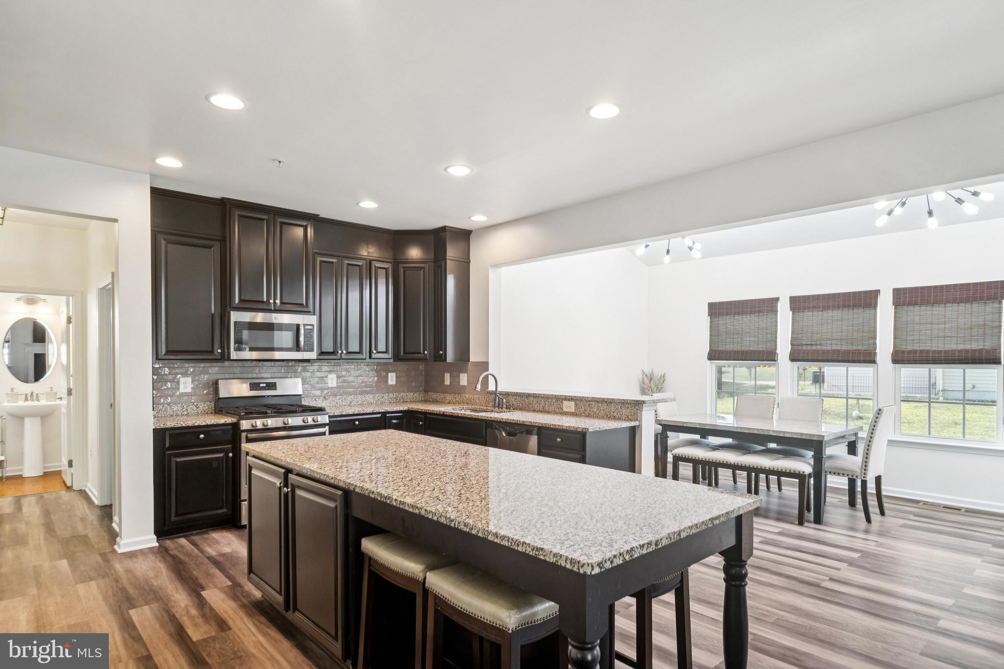 OAK CREEK CLUB - Residential