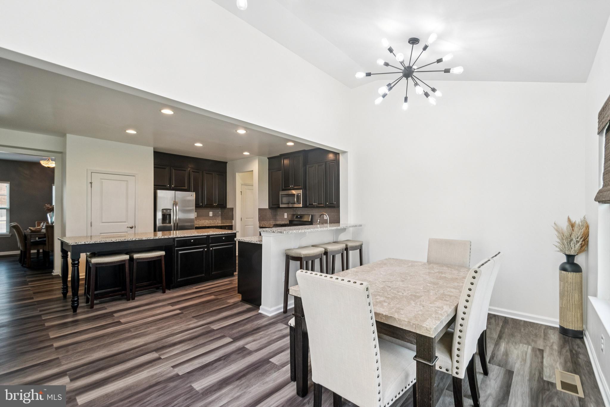 OAK CREEK CLUB - Residential