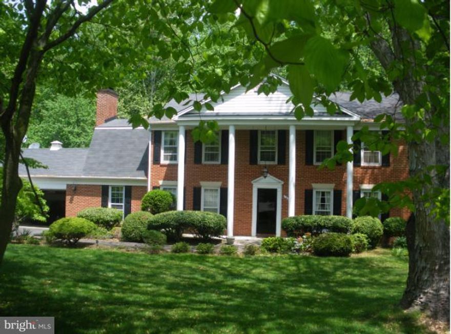 Location location. Beautiful home on half acre lot. 4 bedroom w/Den 2 full bath 2  half bath. Newer Appliances. Private location at the end of cul-de-sac. Back to wooded area Excellent for Entertaining with huge Deck and back yard. Close to major routes. easy access to 66, Dulles Airport, and new silver line. Close to Tysons Malls, shop, and Restaurants.   Sorry pets are not allowed.