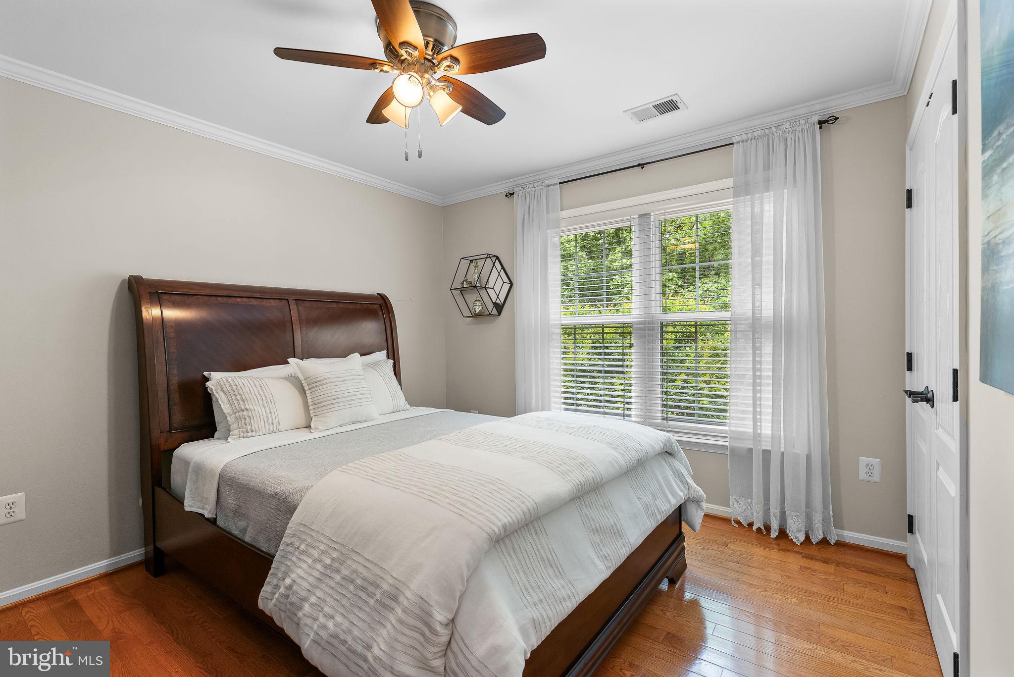 EDGE HILL - Residential