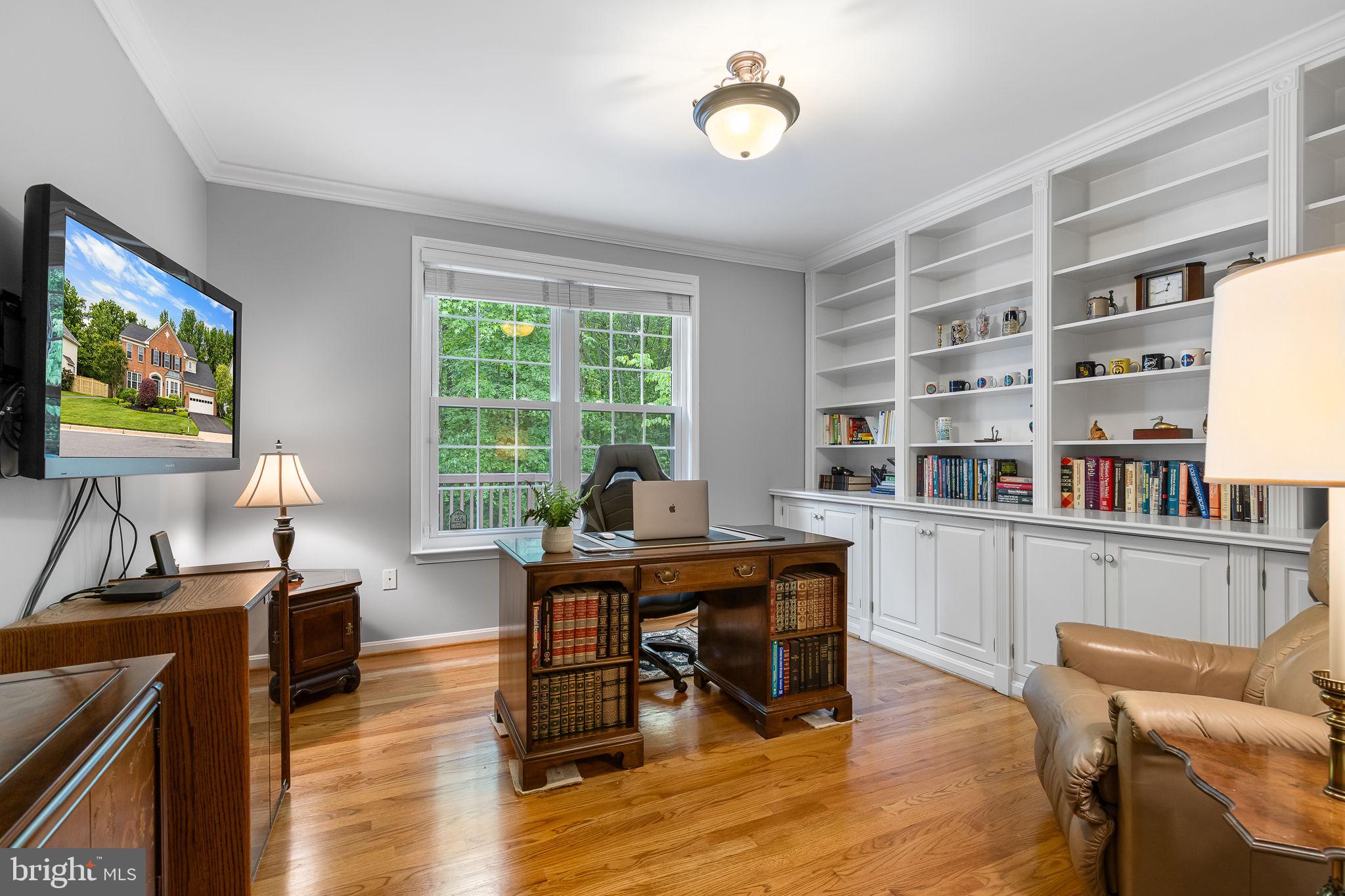 EDGE HILL - Residential