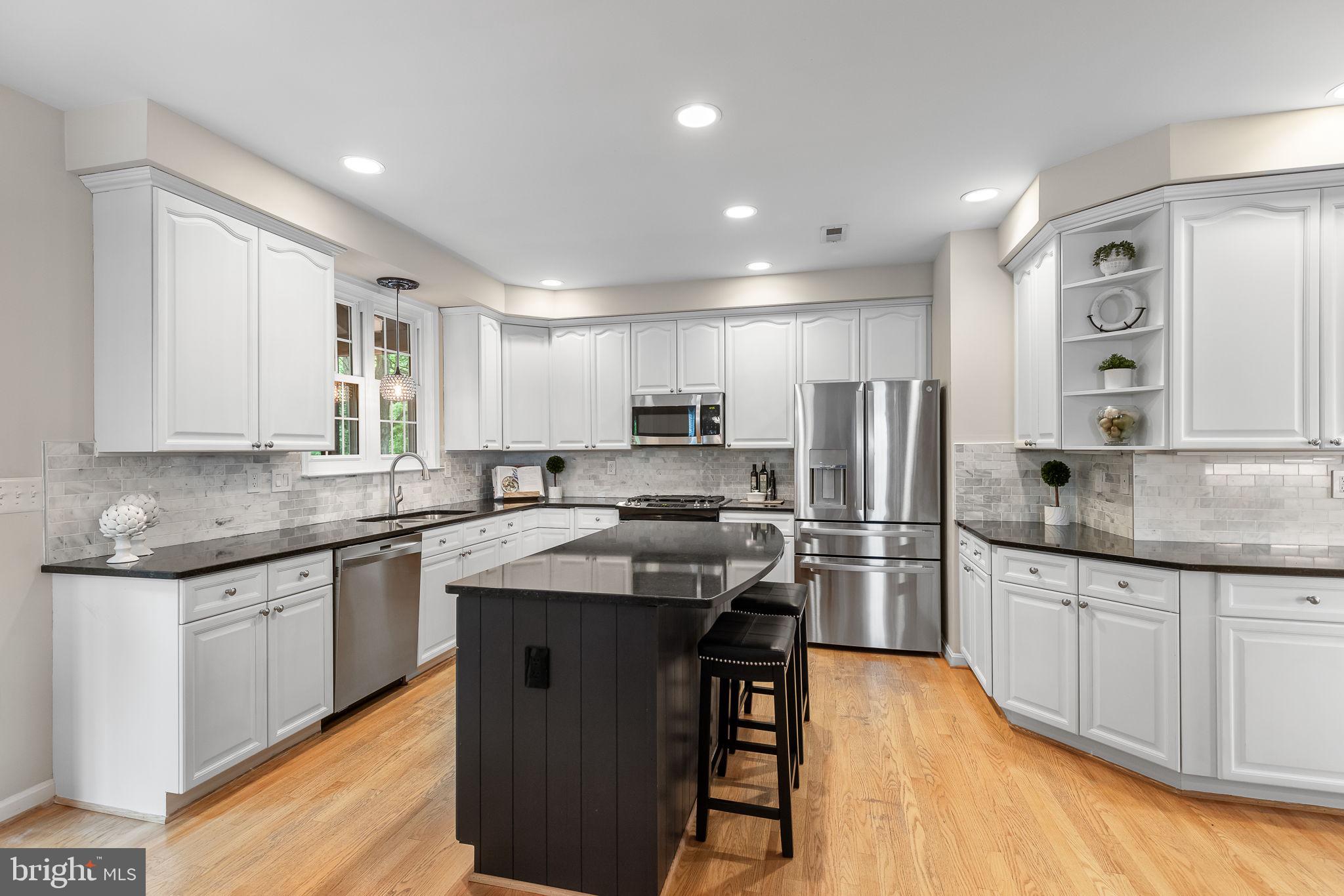 EDGE HILL - Residential