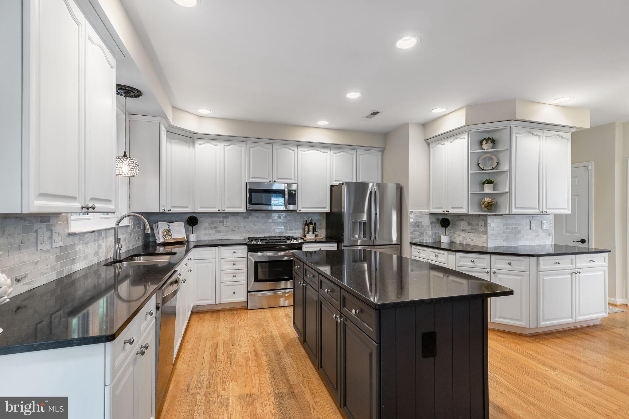 EDGE HILL - Residential