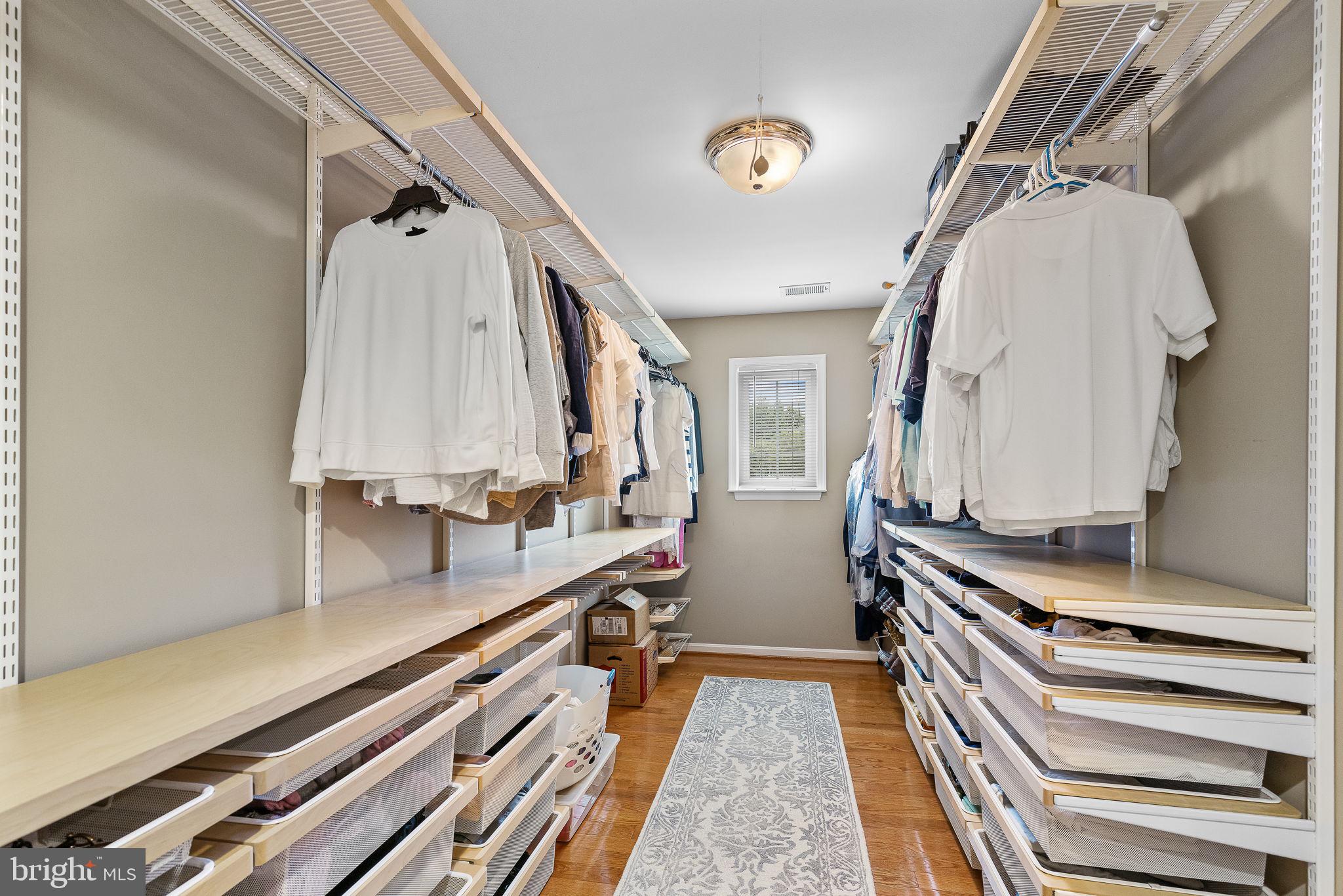 EDGE HILL - Residential