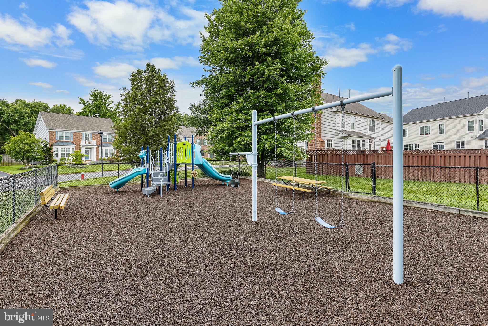 EDGE HILL - Residential