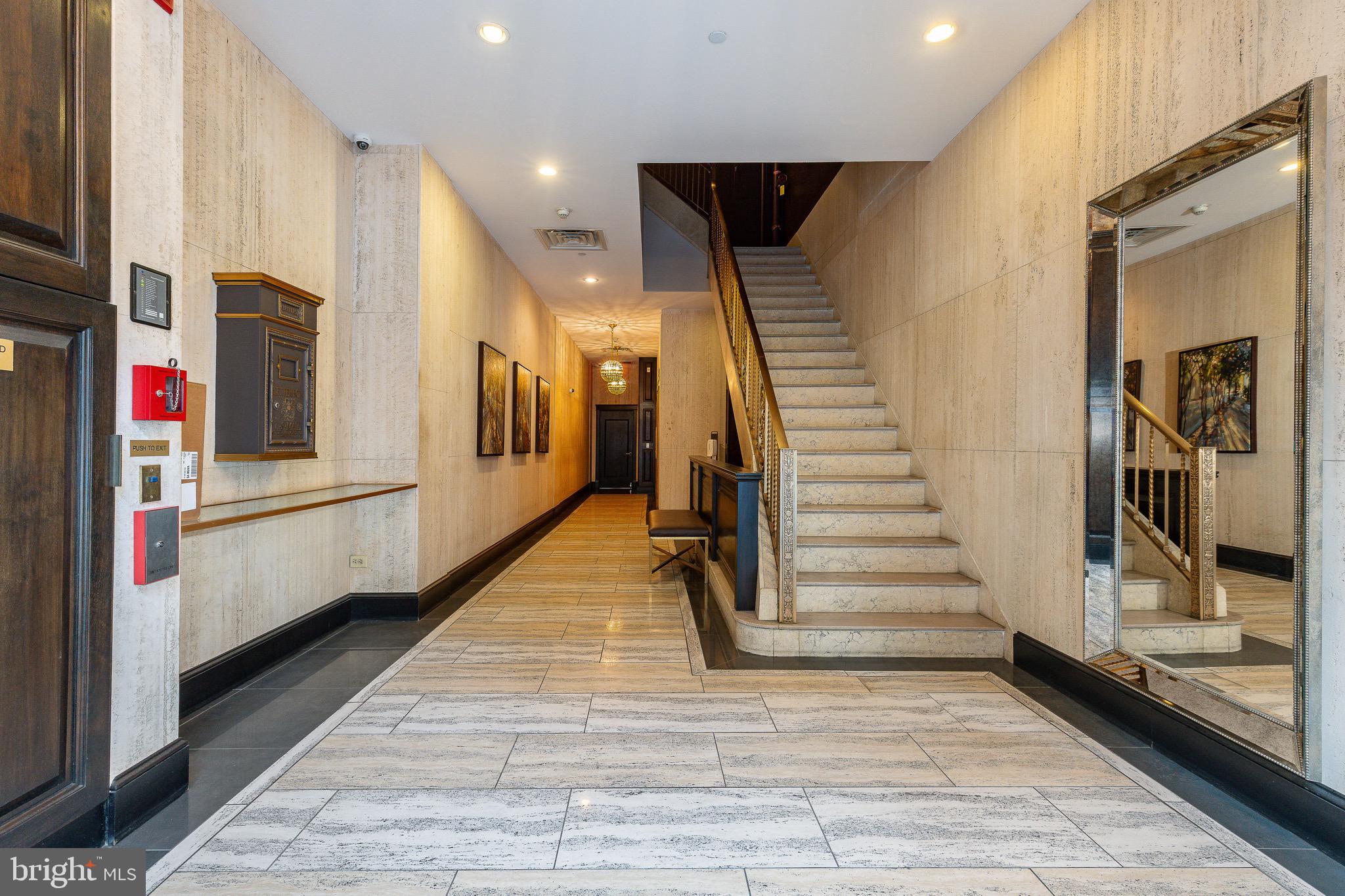 RITTENHOUSE SQUARE - Residential