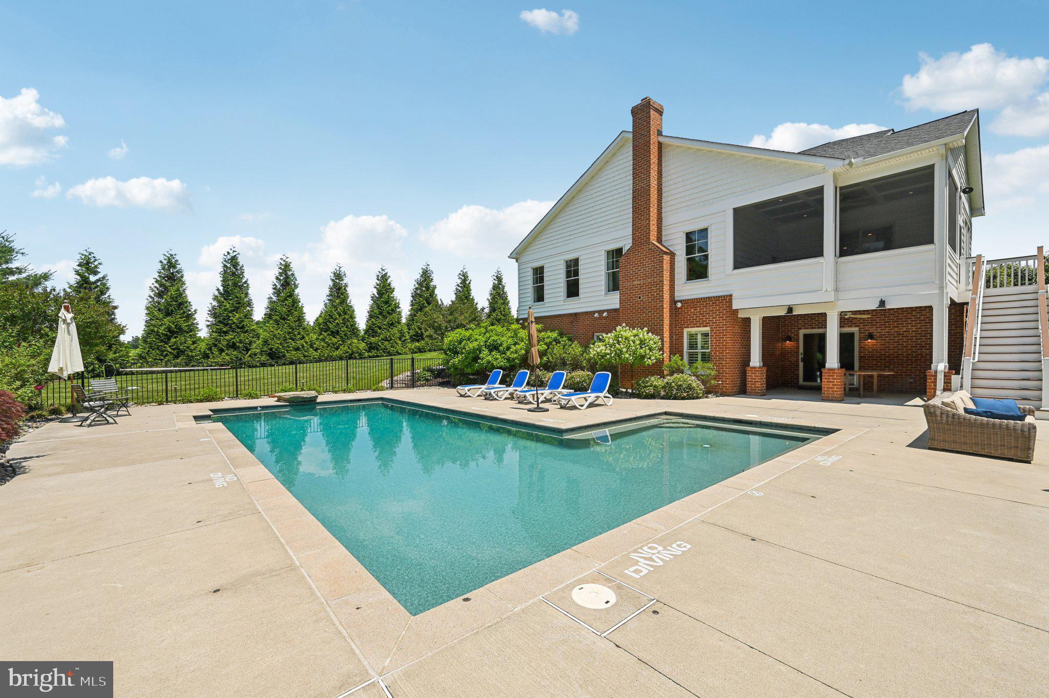 2318 ROSIE DRIVE