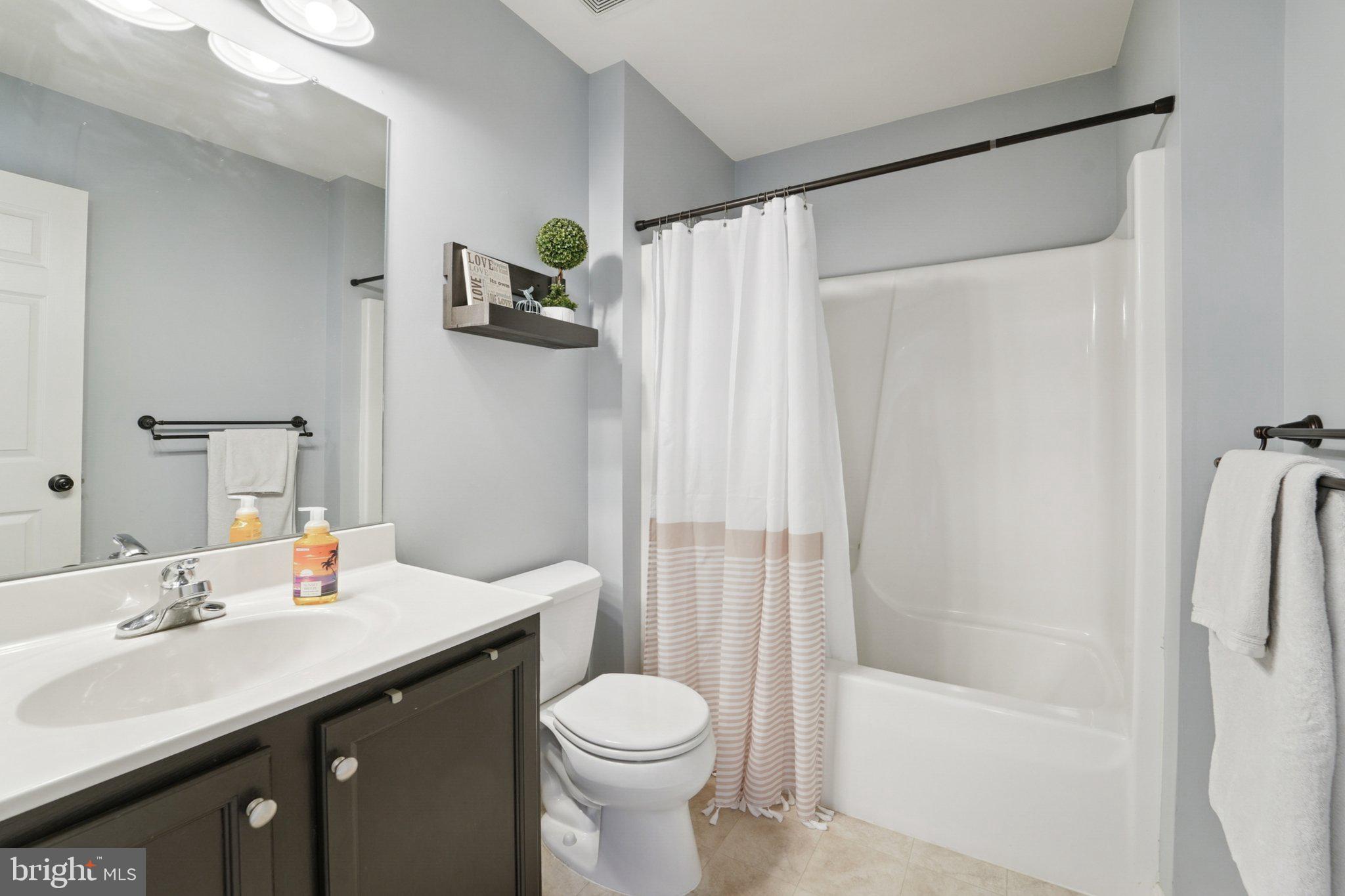 GREEN HILL MANOR - Residential