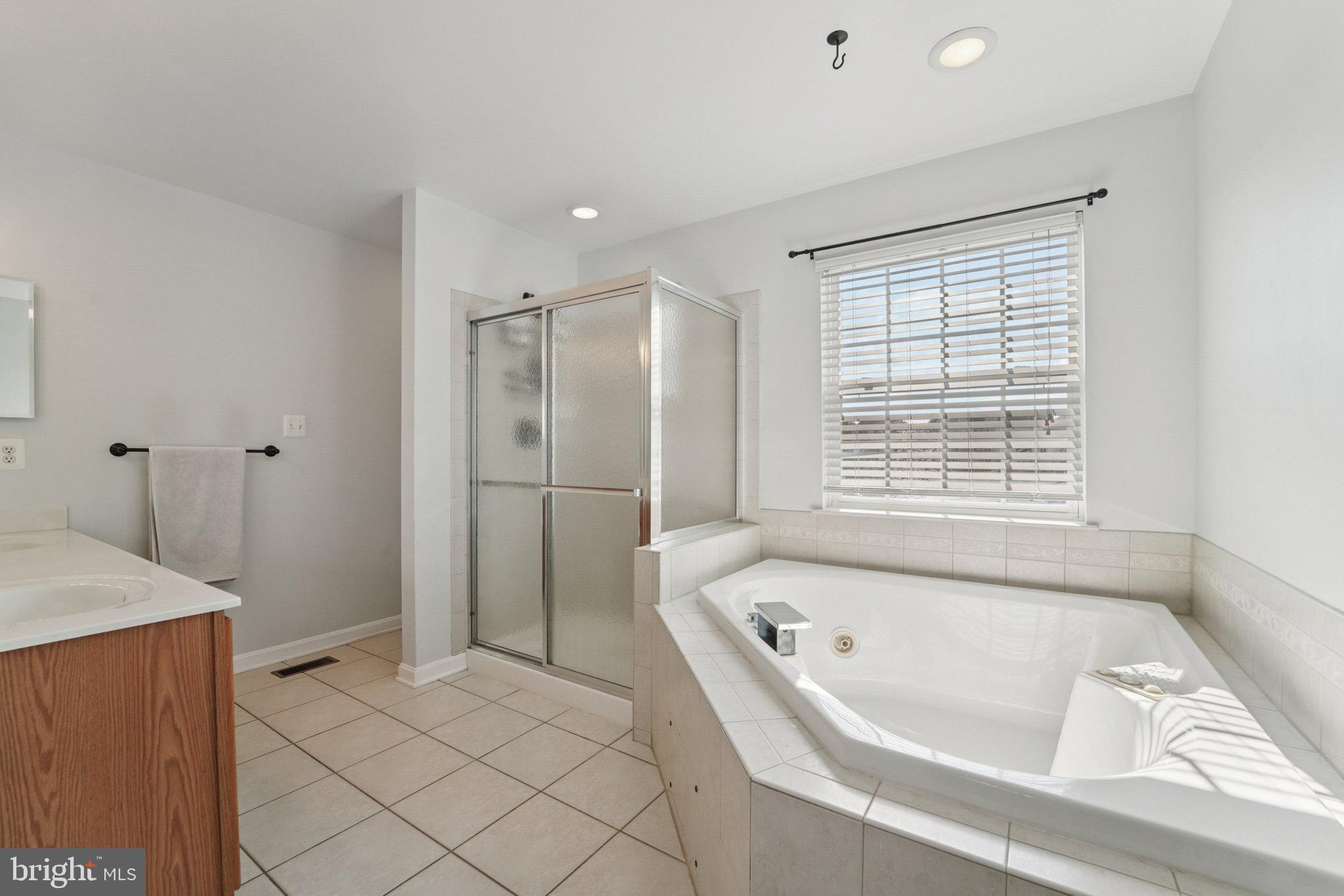 GREEN HILL MANOR - Residential