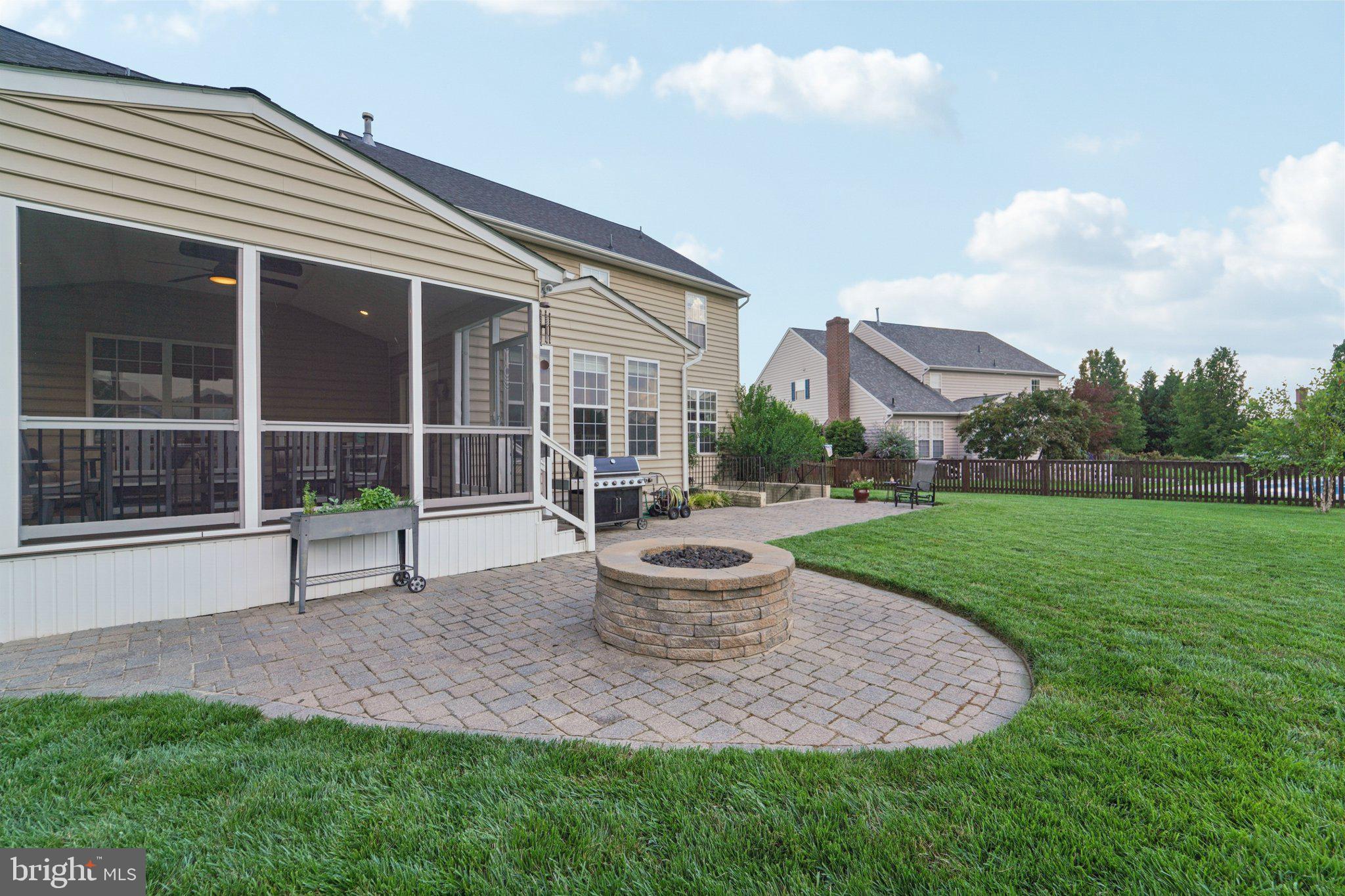 GREEN HILL MANOR - Residential