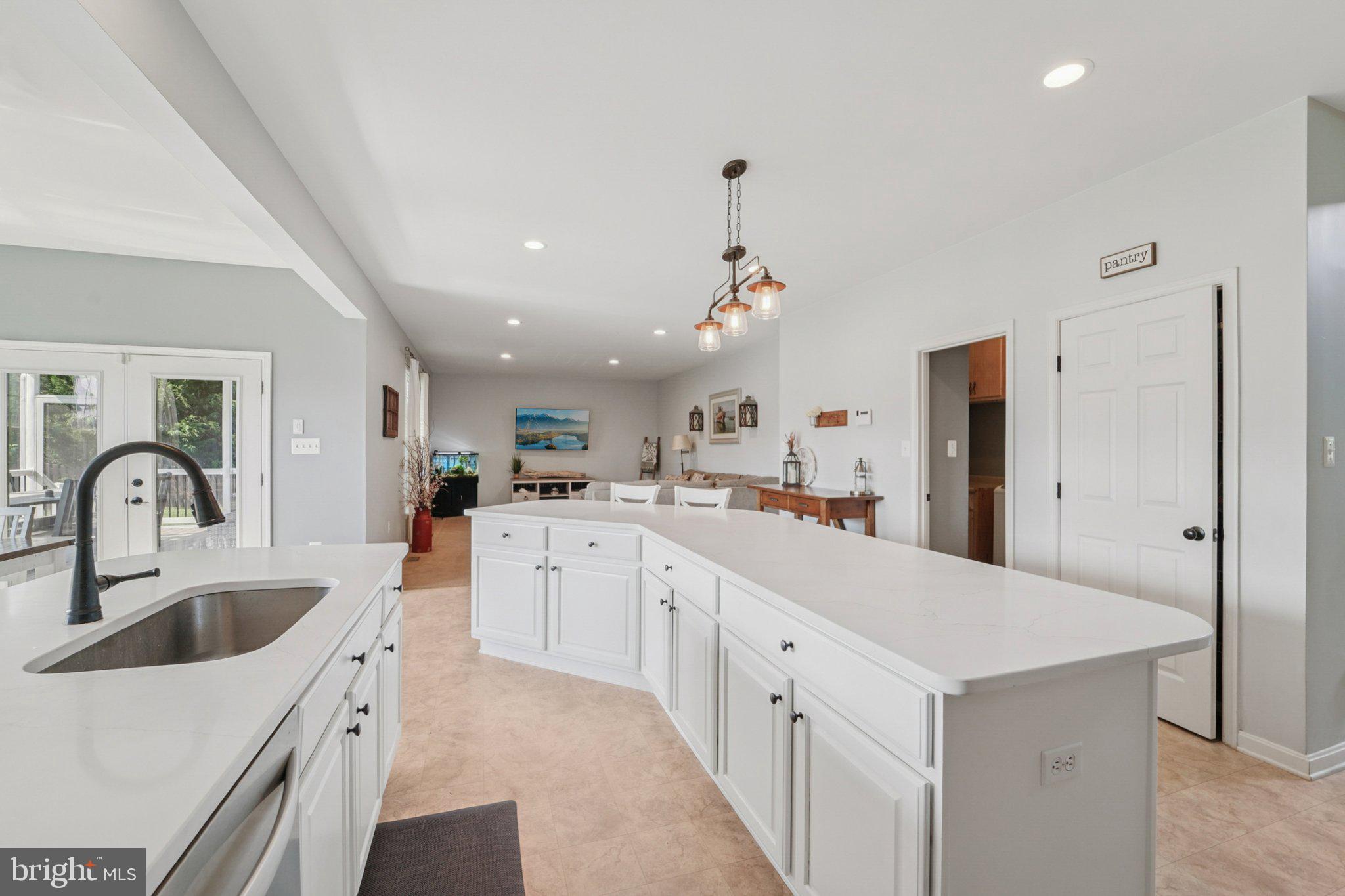 GREEN HILL MANOR - Residential