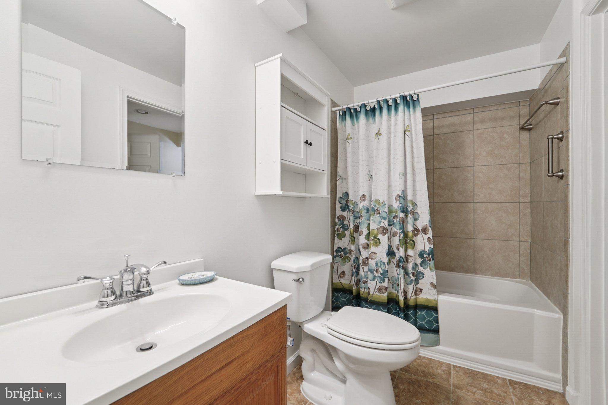 GREEN HILL MANOR - Residential