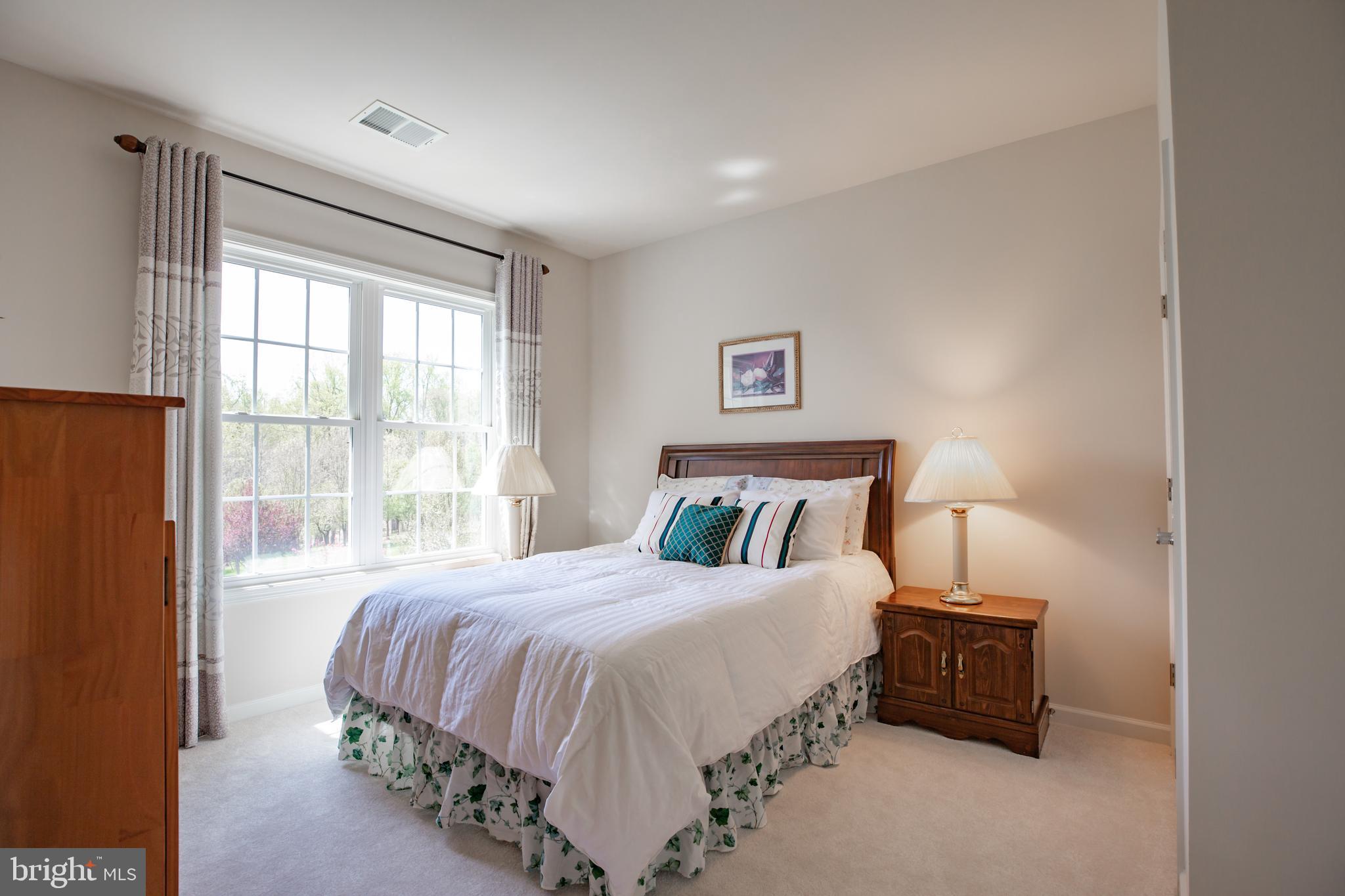 RIVERWOOD - Residential