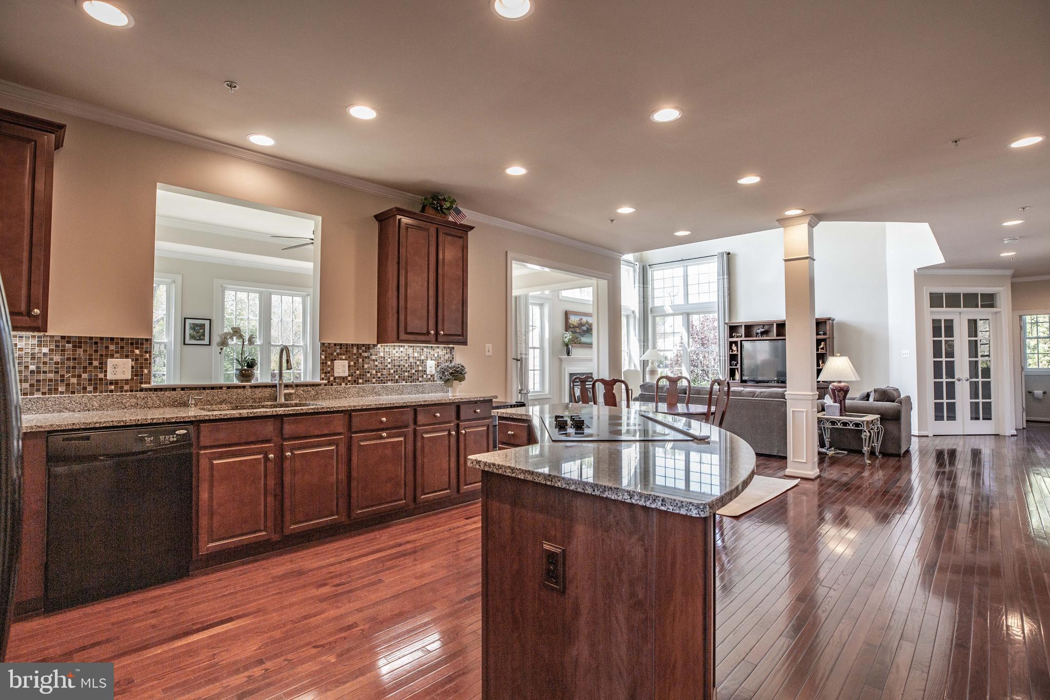 RIVERWOOD - Residential