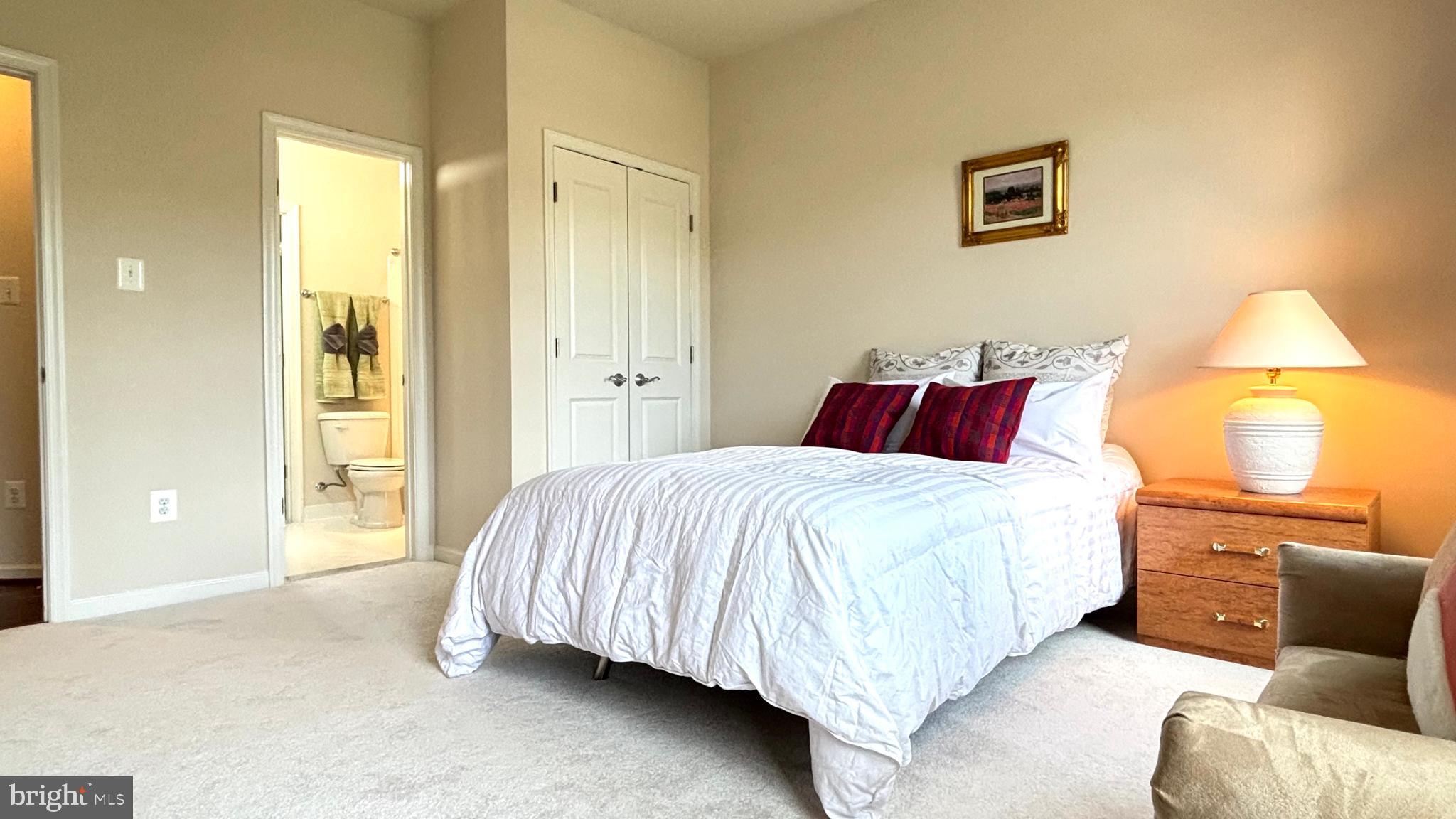 RIVERWOOD - Residential