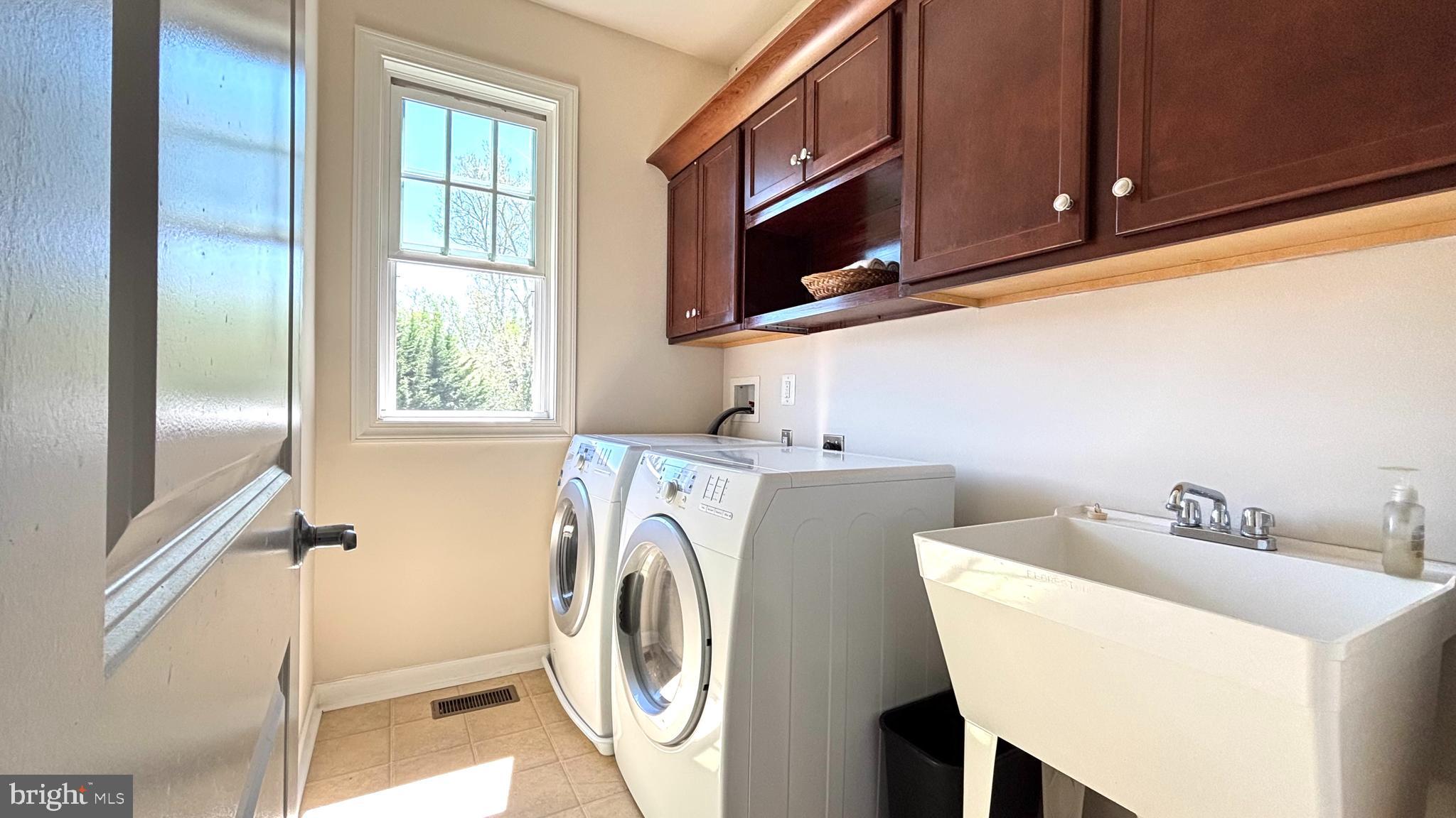 RIVERWOOD - Residential