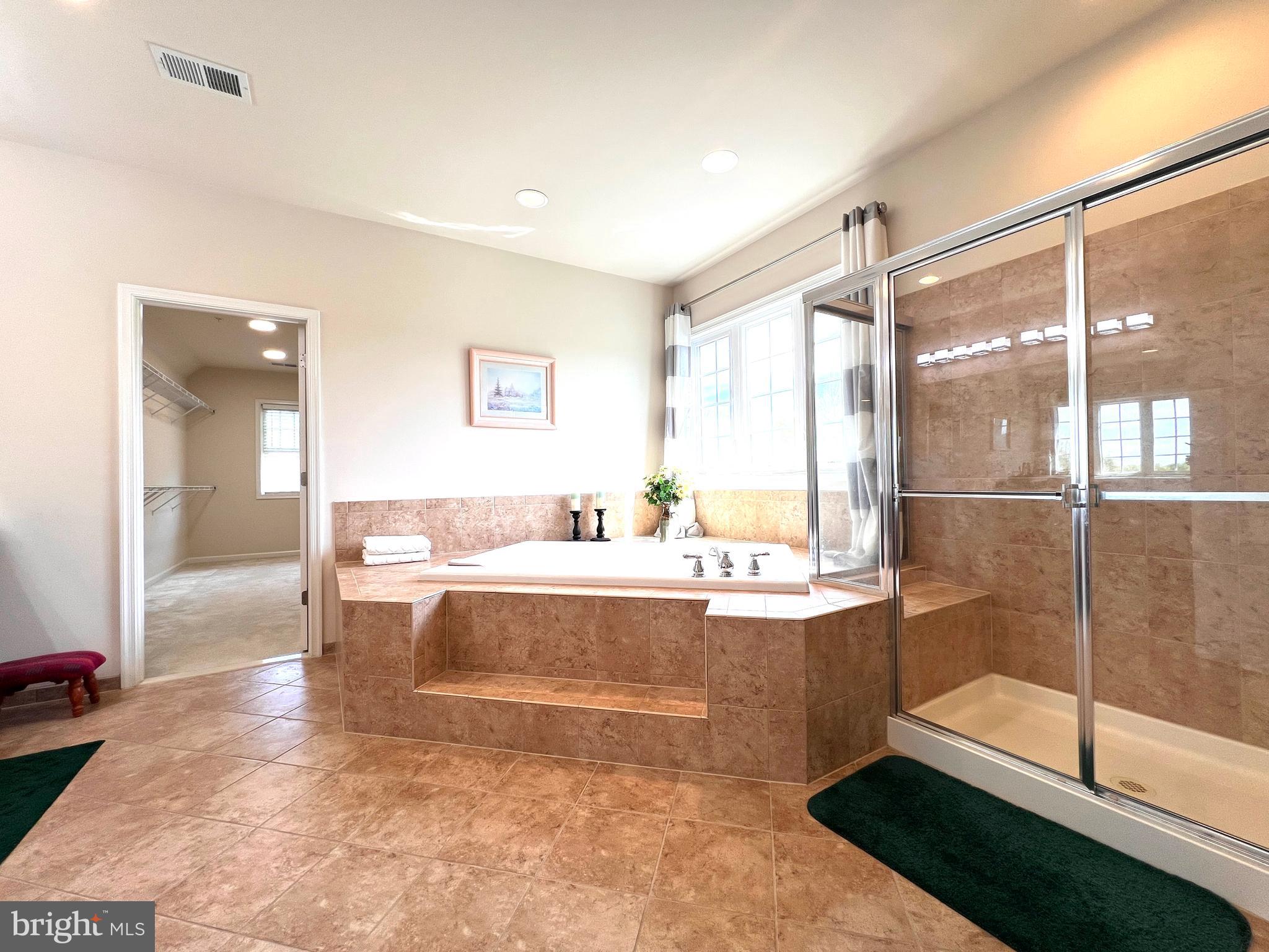 RIVERWOOD - Residential