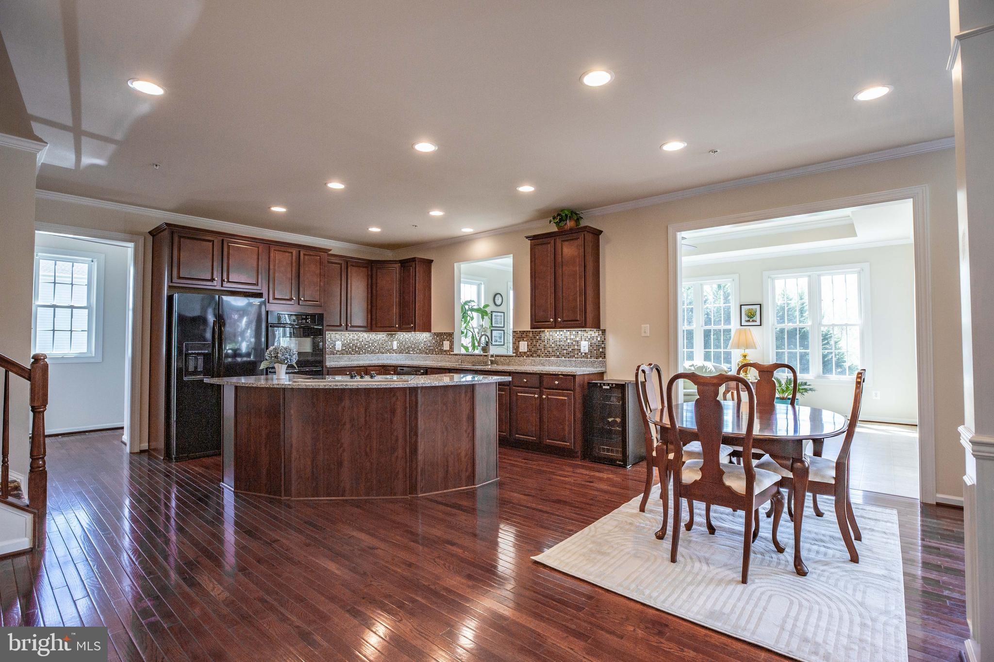 RIVERWOOD - Residential