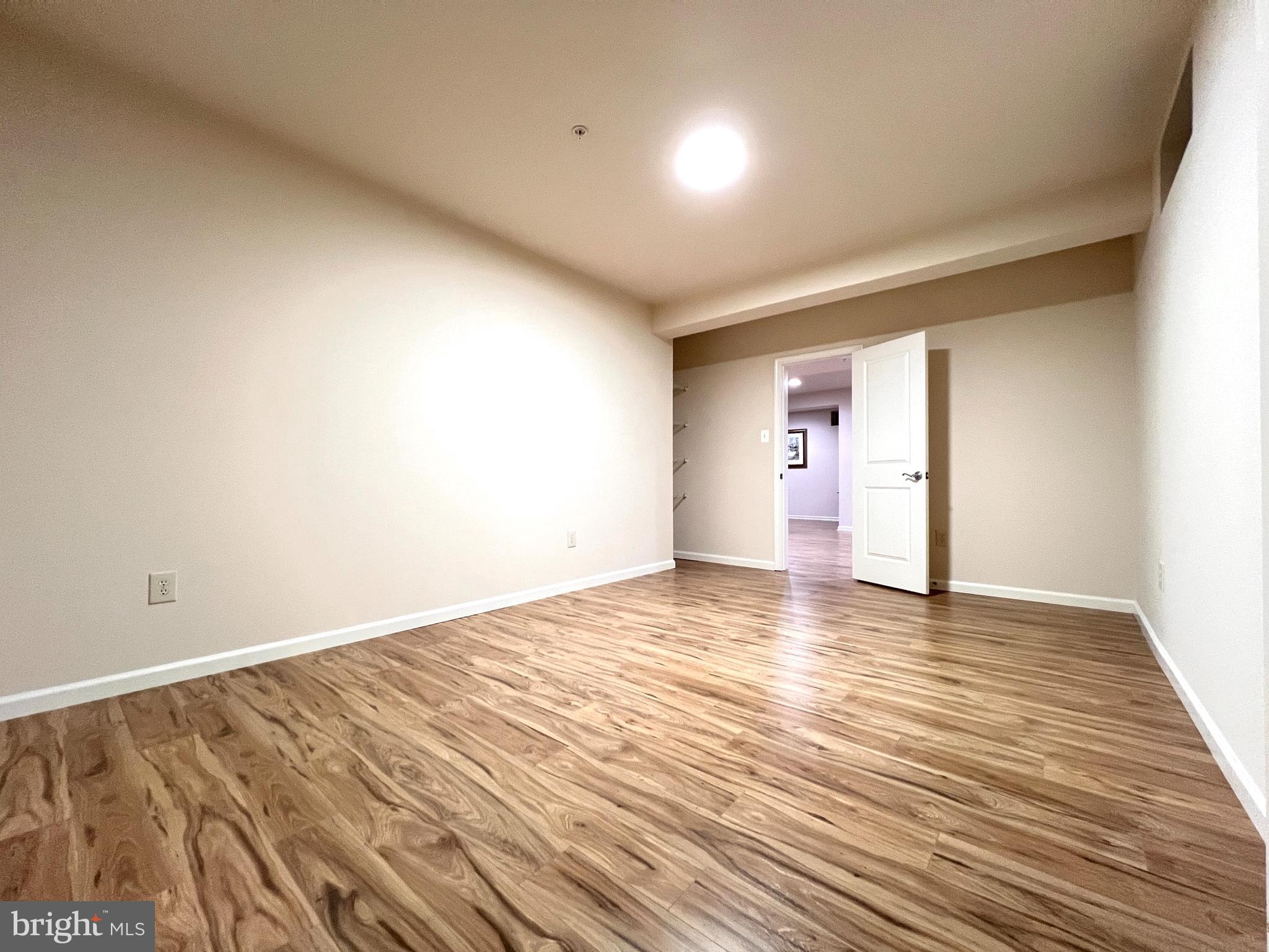 RIVERWOOD - Residential