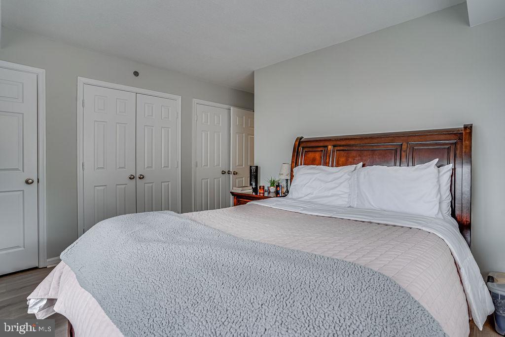 COLECROFT STATION CONDOMINIUM - Residential Lease