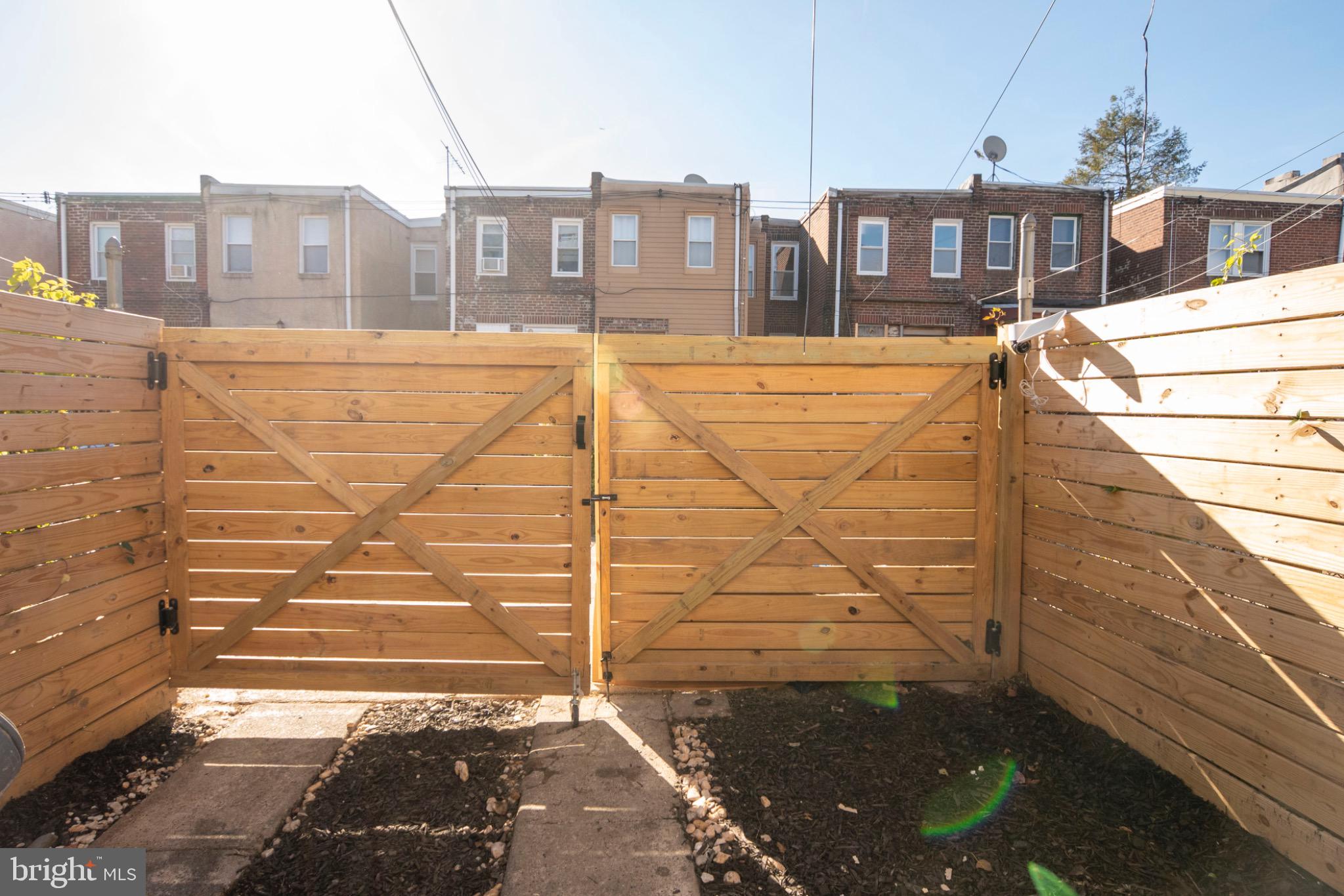 WEST OAK LANE - Residential