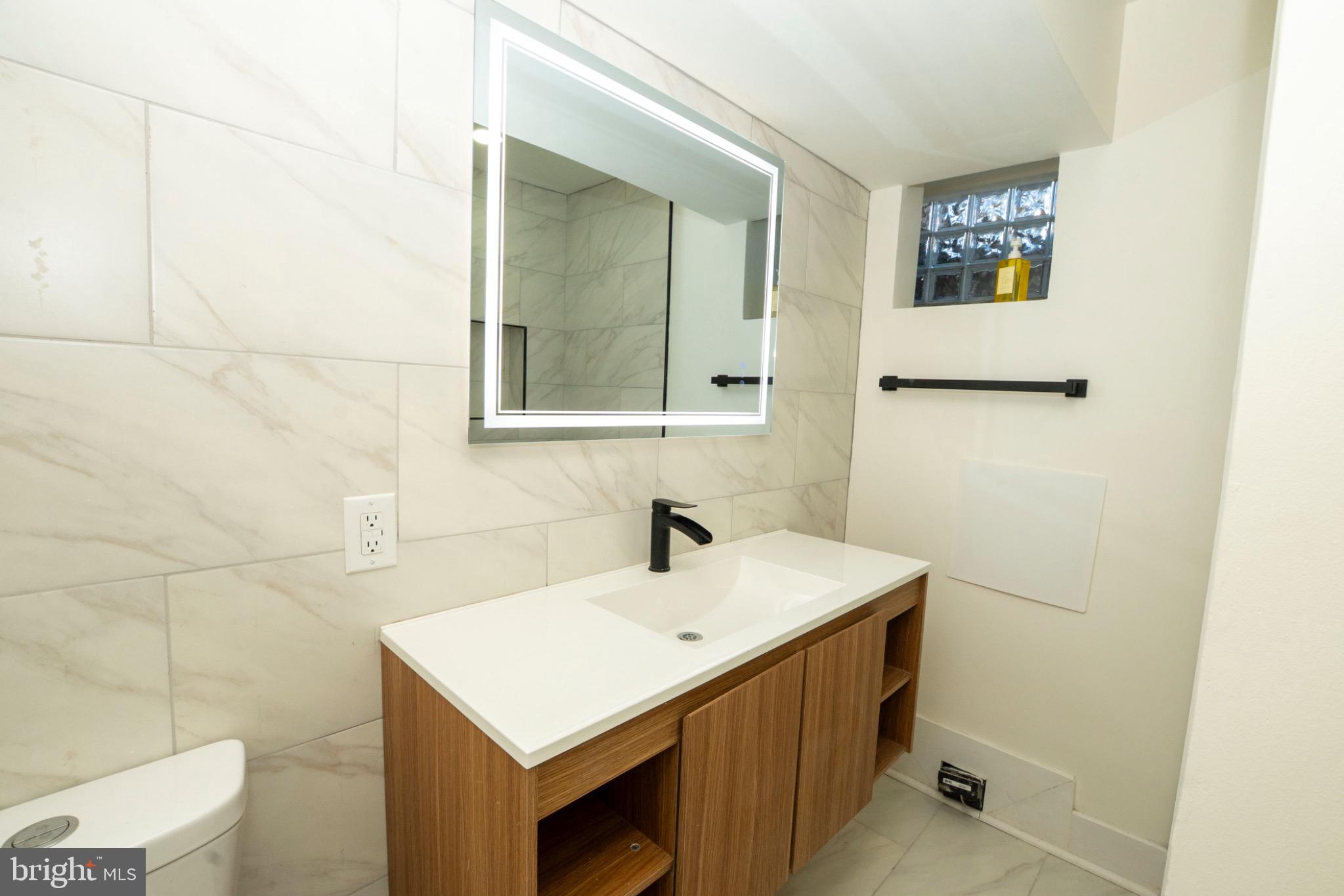 WEST OAK LANE - Residential