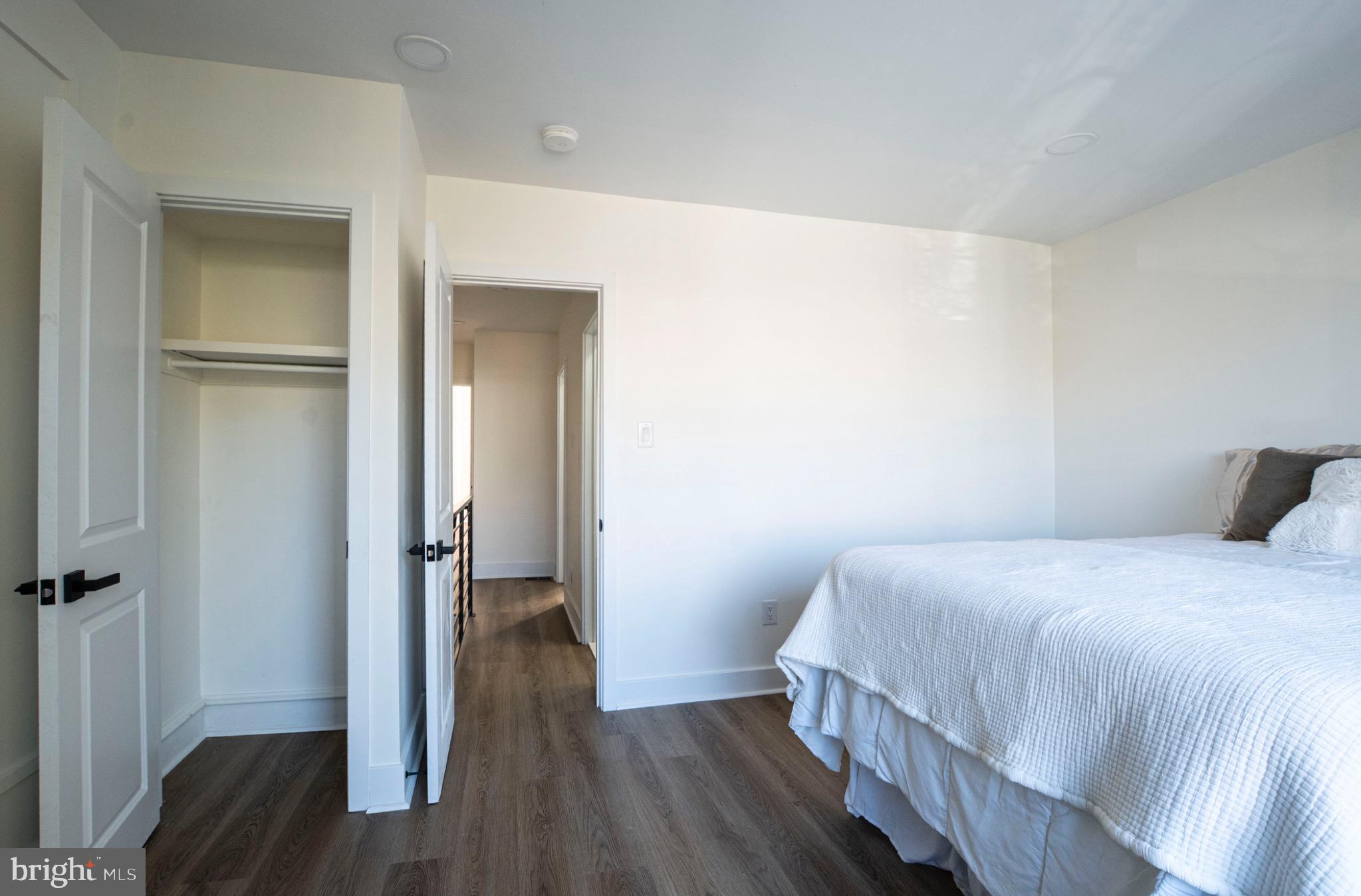 WEST OAK LANE - Residential