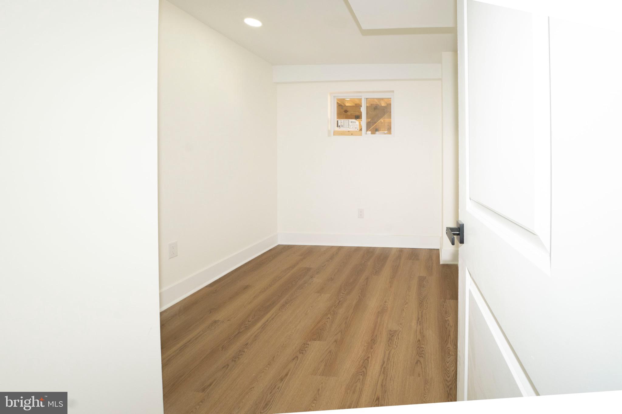 WEST OAK LANE - Residential