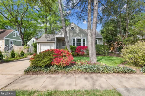 2760 Summerfield Road, Falls Church, VA 22042 - MLS#: VAFX2234454