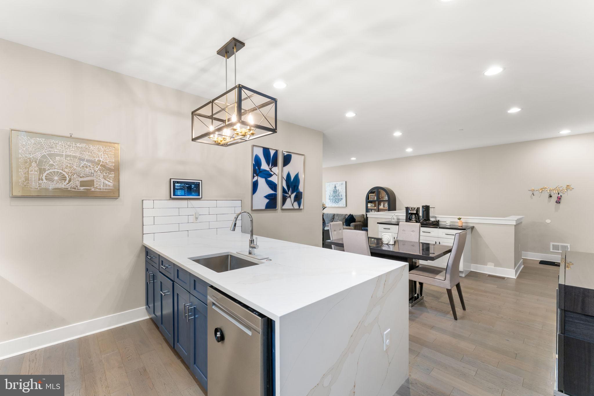 819 N UBER STREET 2