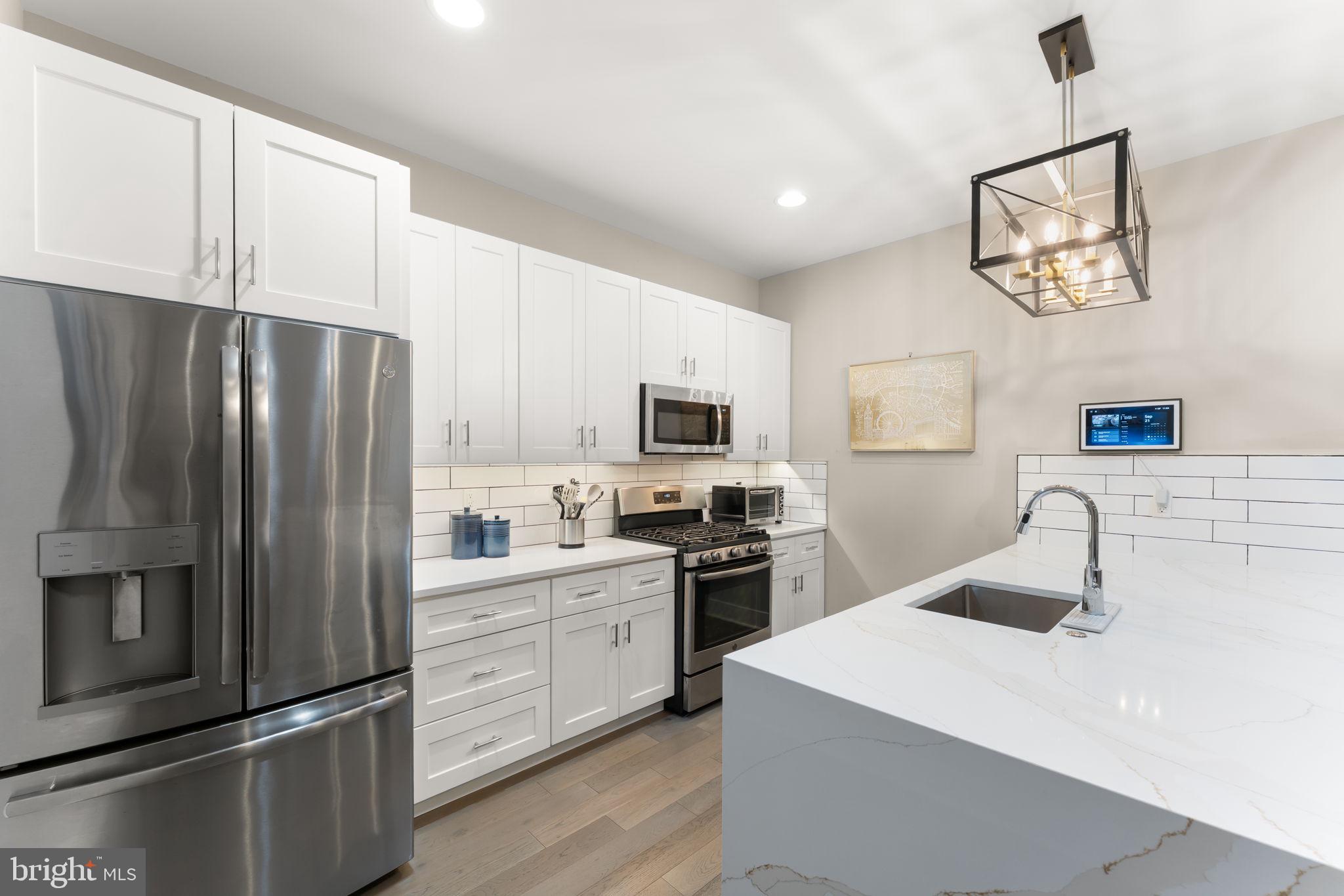 819 N UBER STREET 2