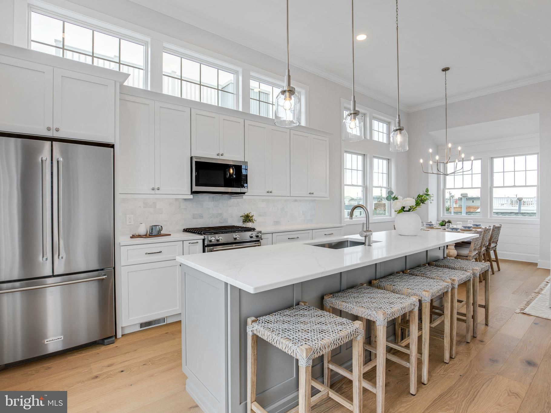 10-B W MARSHALL AVENUE