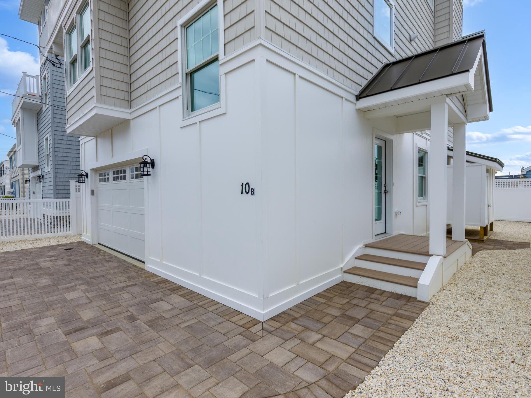 10-B W MARSHALL AVENUE