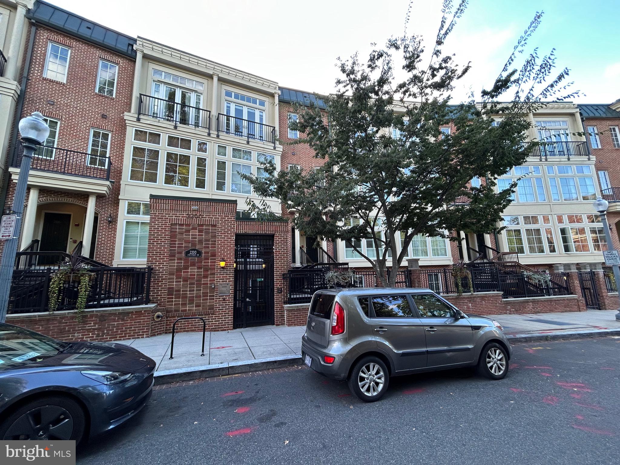 2200 17TH STREET NW G-76