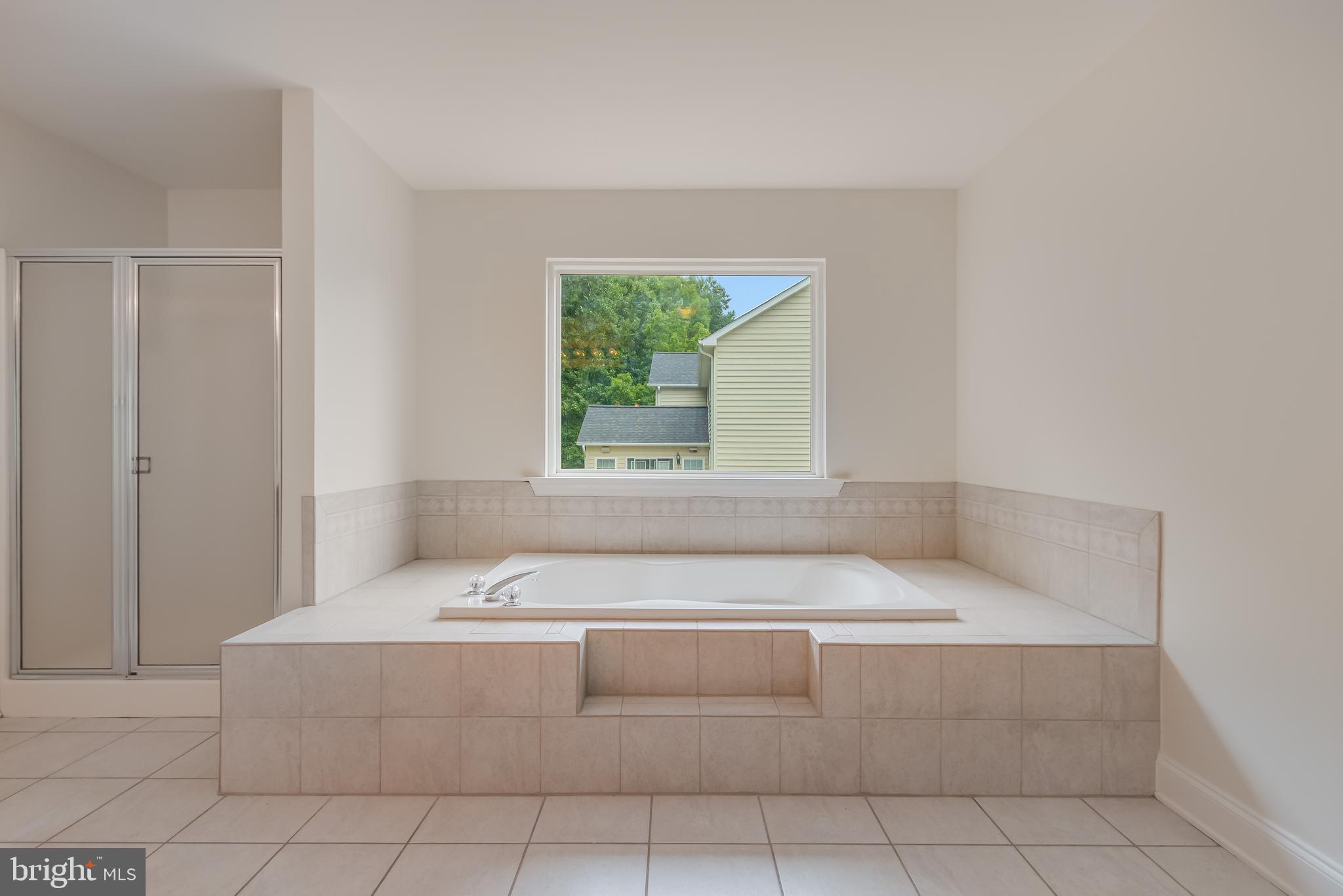 LYONS CREEK OVERLOOK - Residential