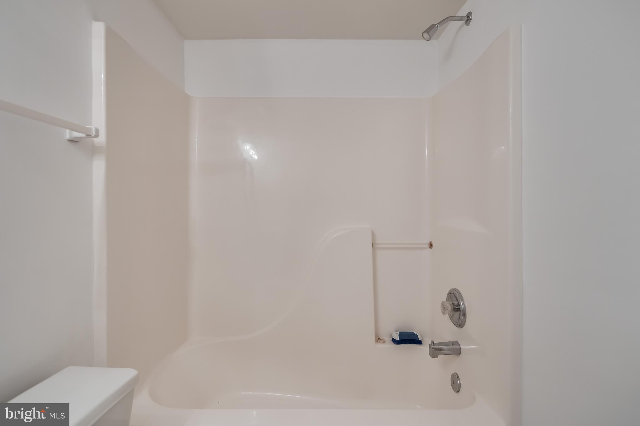 LYONS CREEK OVERLOOK - Residential