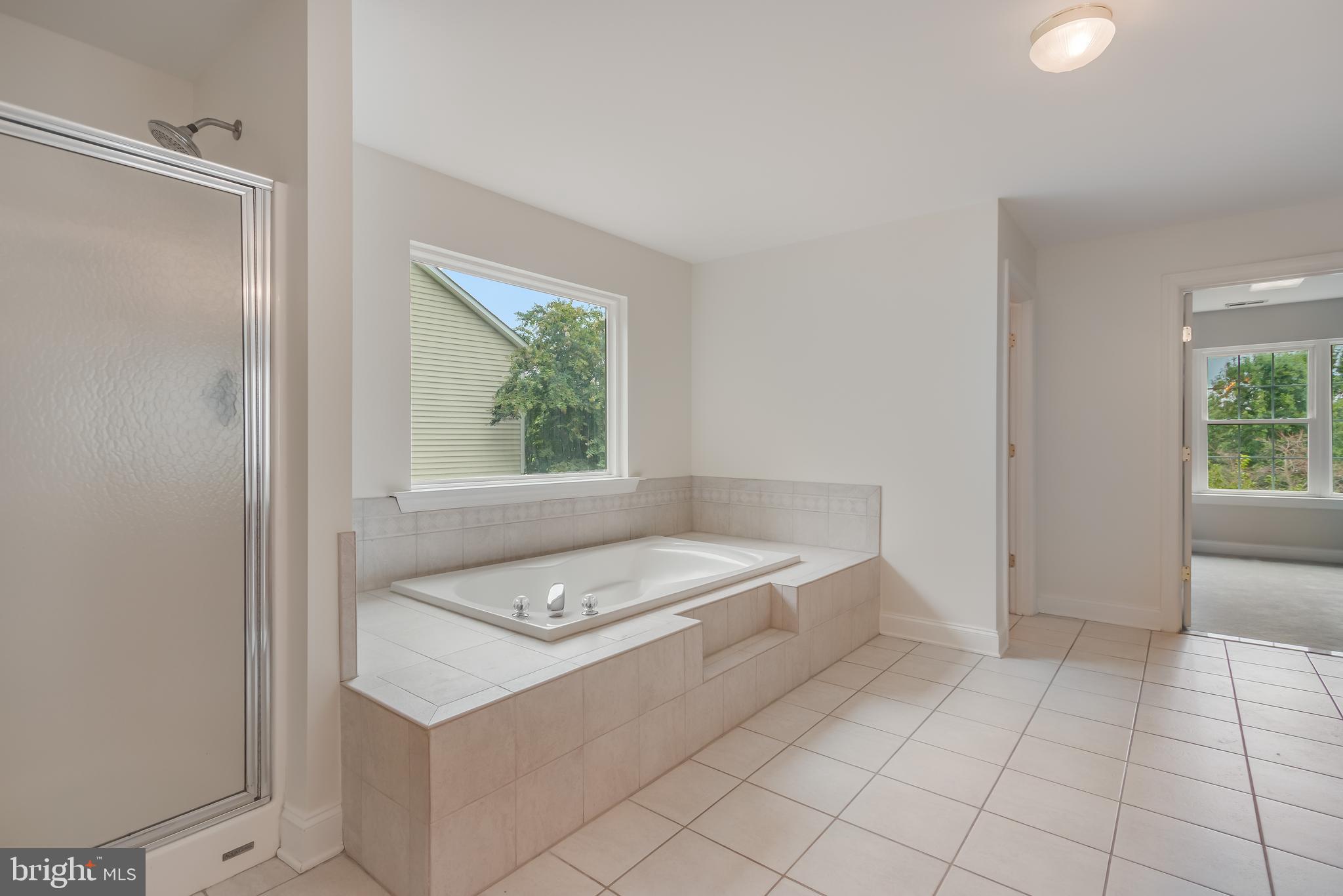 LYONS CREEK OVERLOOK - Residential